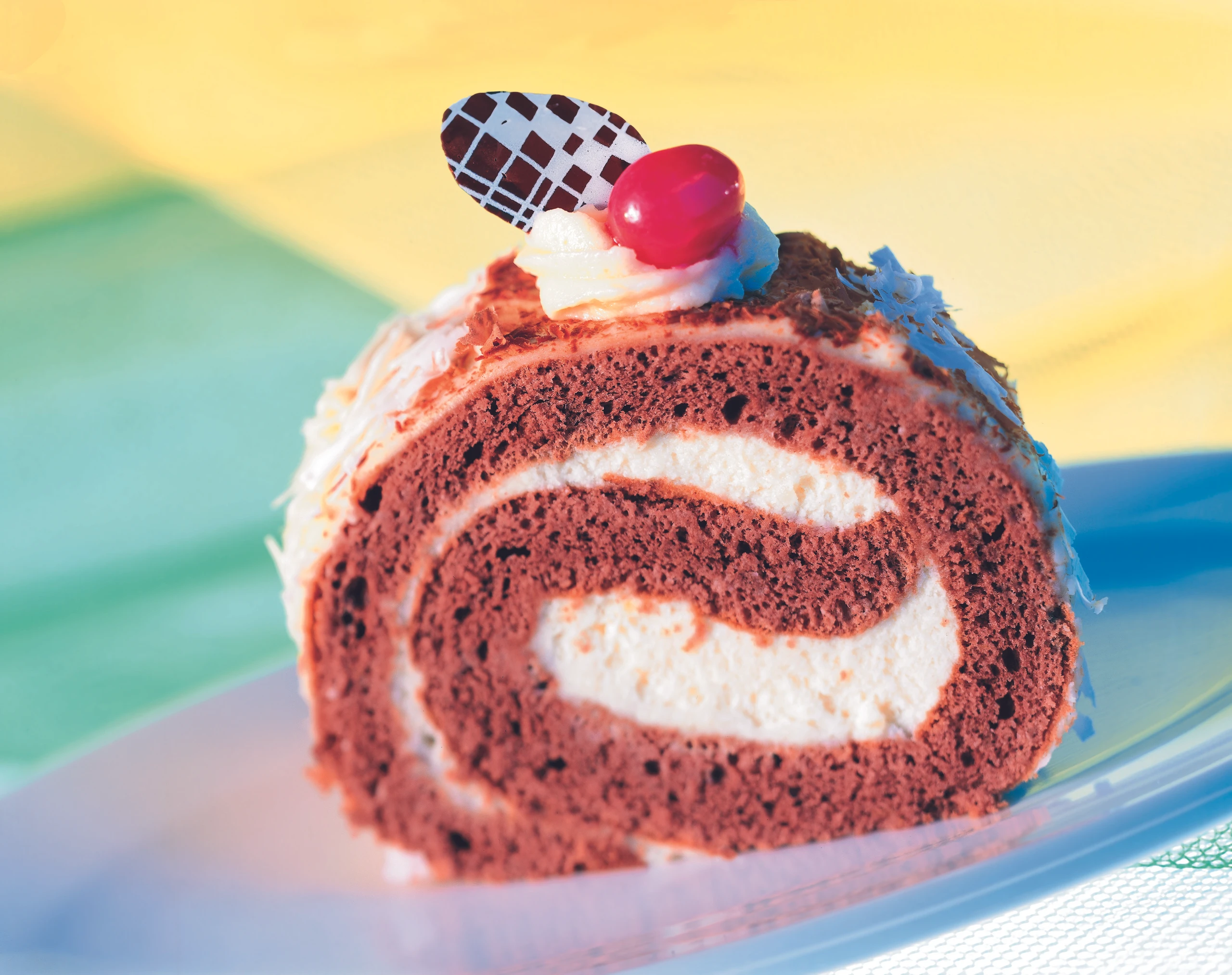 Roulade mit zweierlei Schokolade