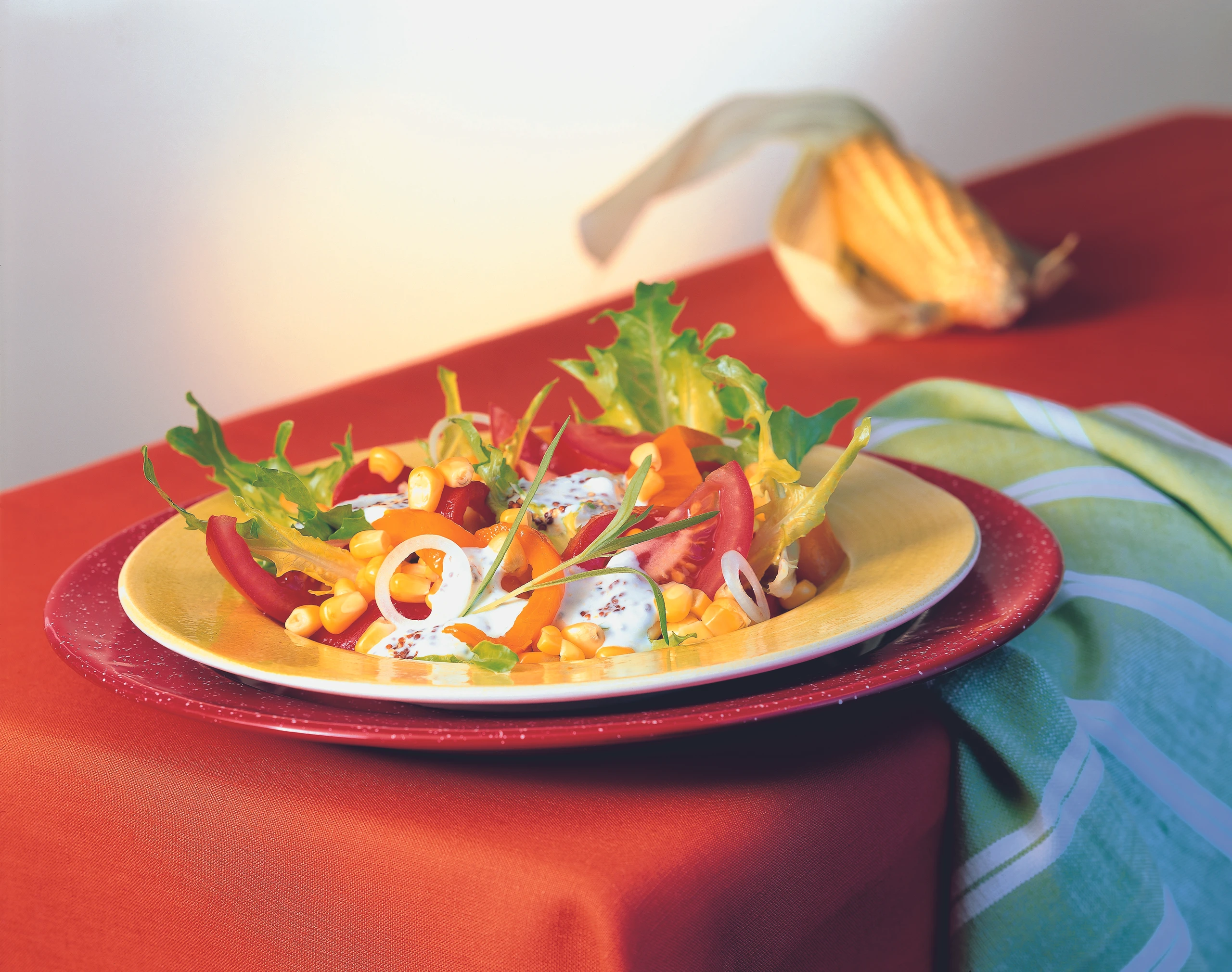 Mais-Paprika-Salat mit Senfdressing