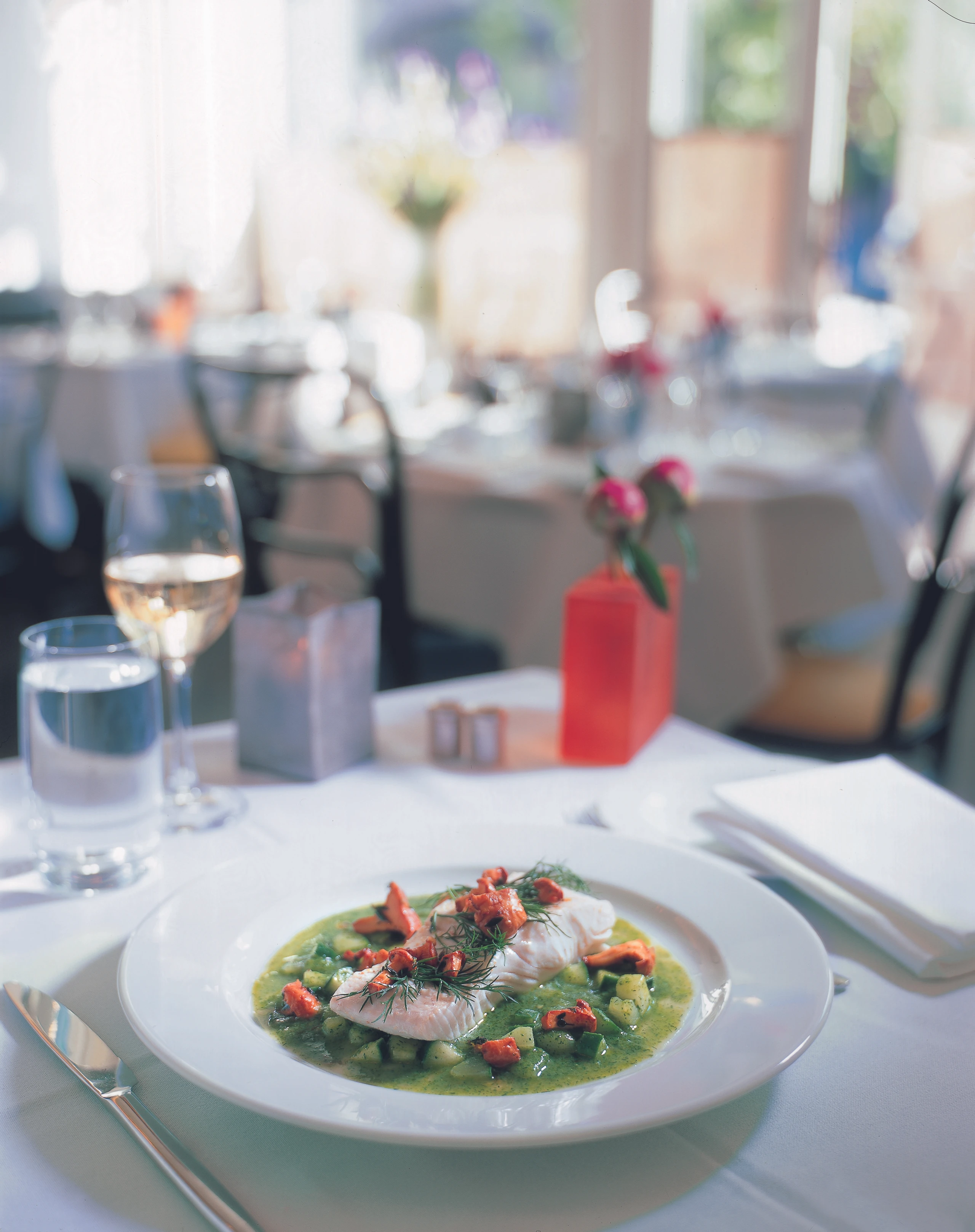 Heilbutt mit Gurke und Eierschwammerln