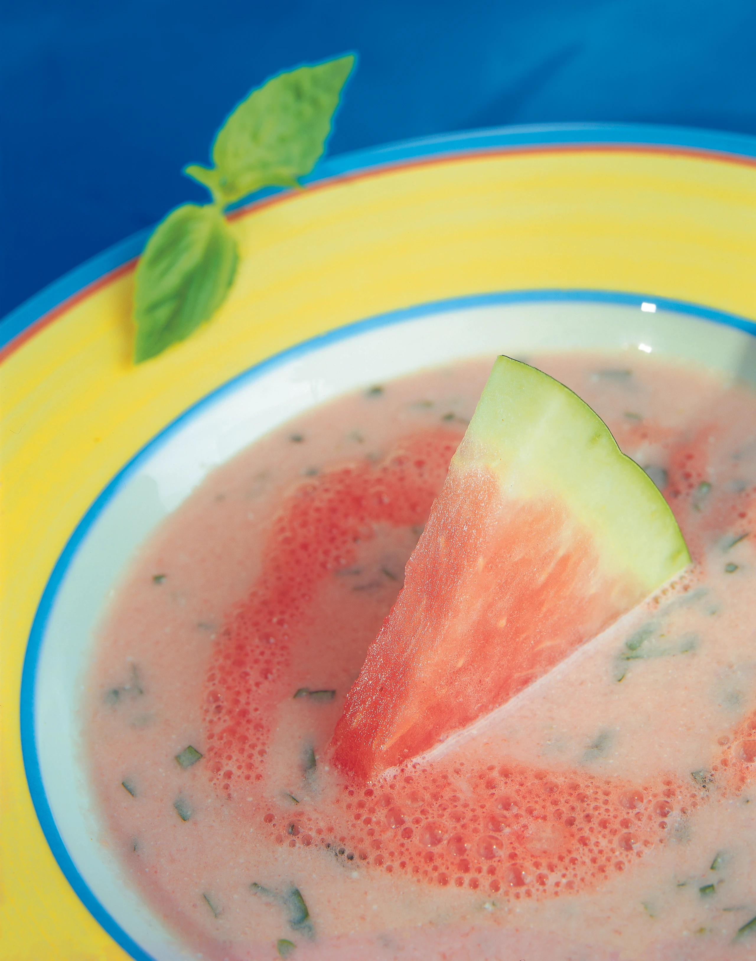 Geeiste Wassermelonensuppe mit Basilikum