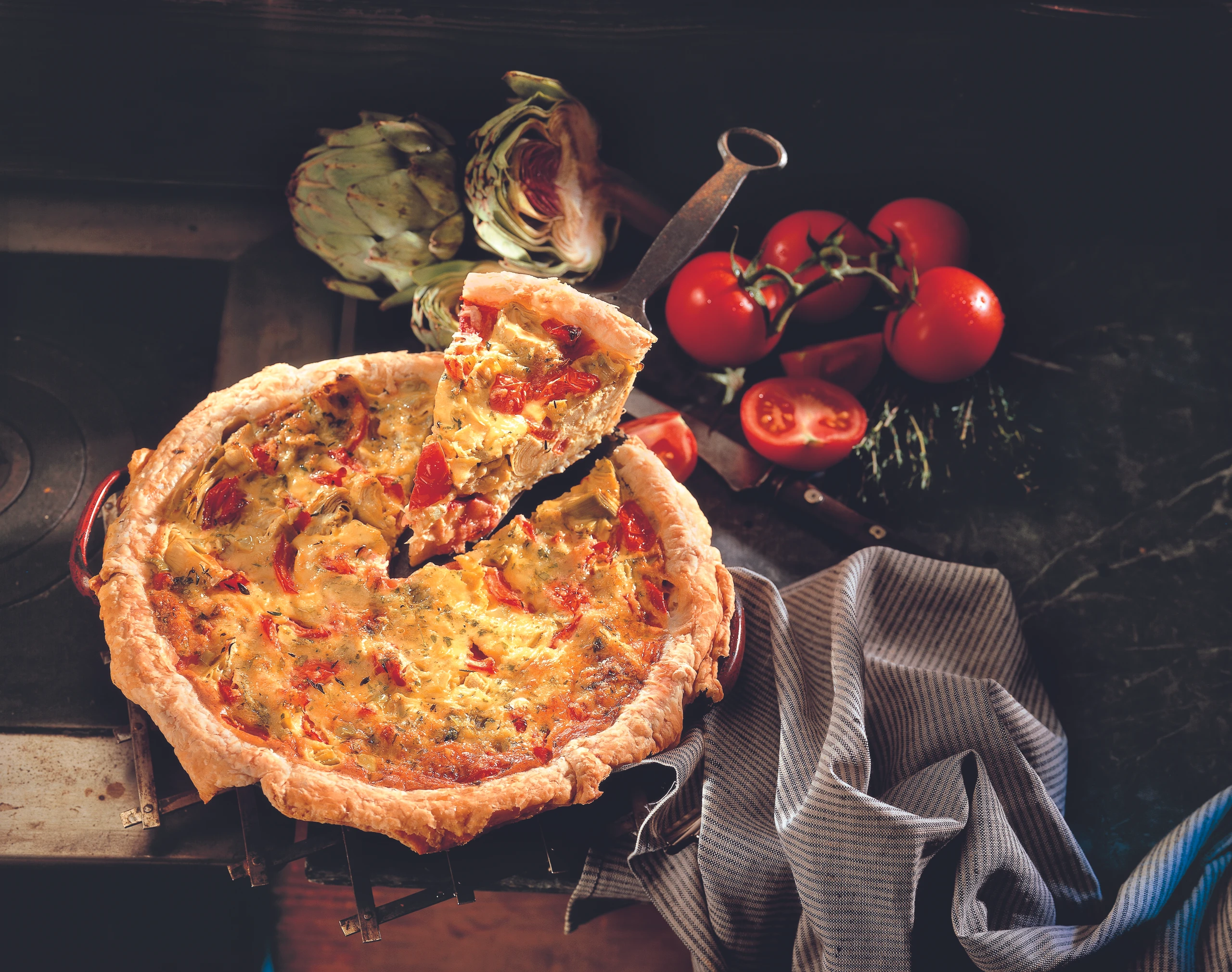 Artischocken-Quiche mit Paprika und Kräutern