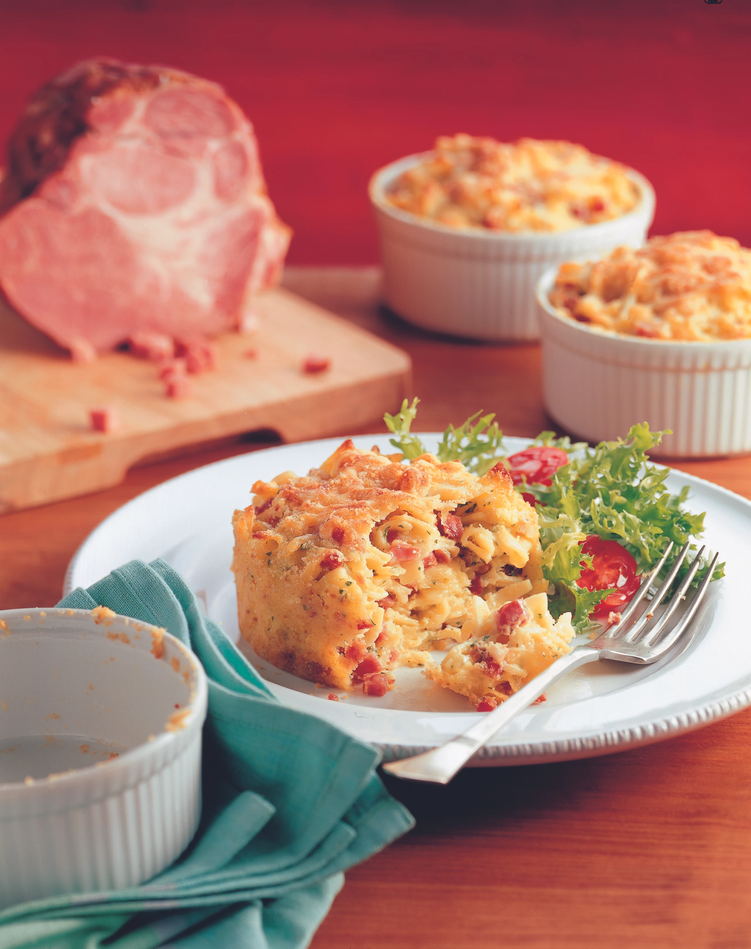 Mit Parmesan überbackene Schinkenfleckerl