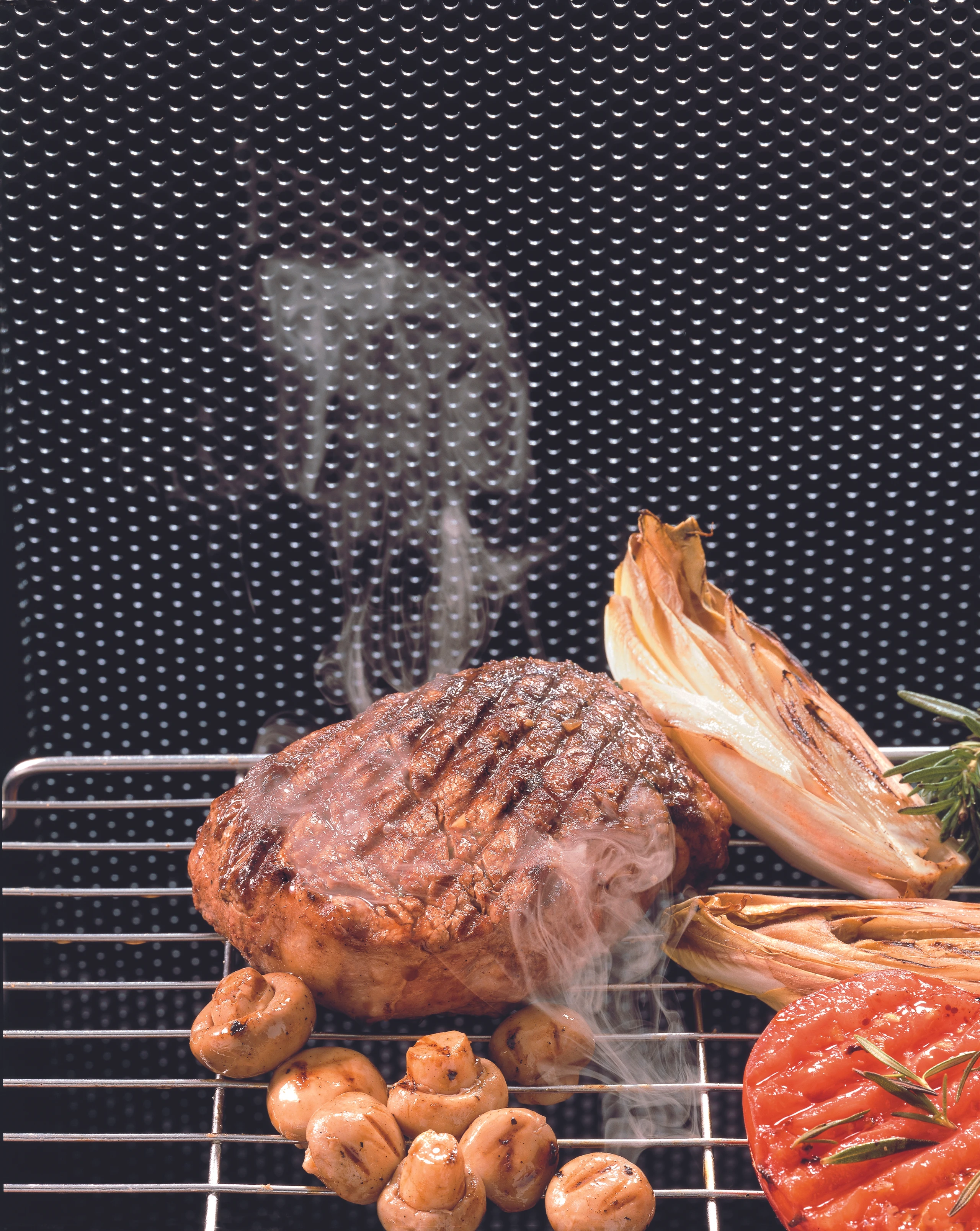 Filetsteak mit gegrilltem Chicorée und Champignons