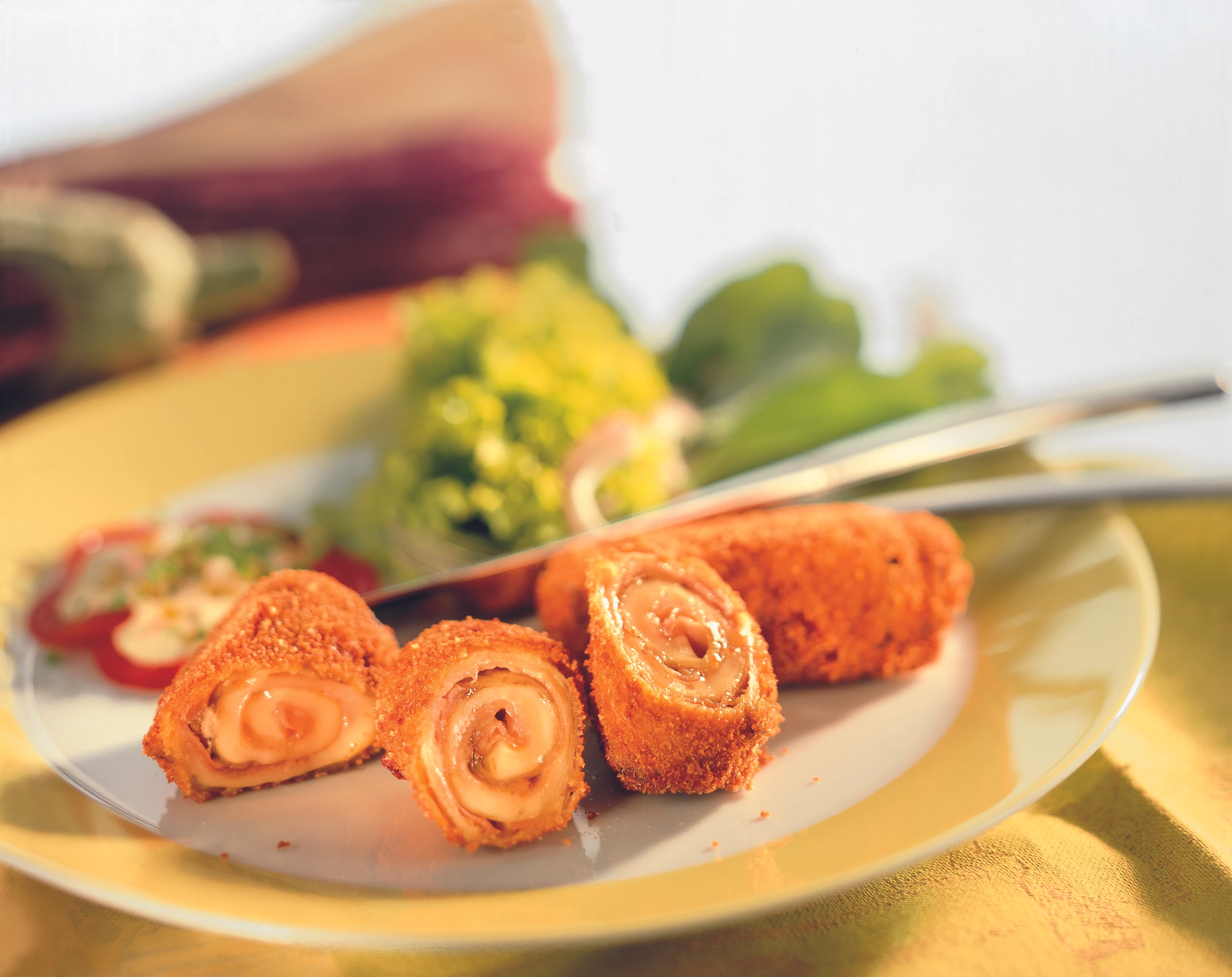 Gefüllte, gebackene Melanzaniröllchen