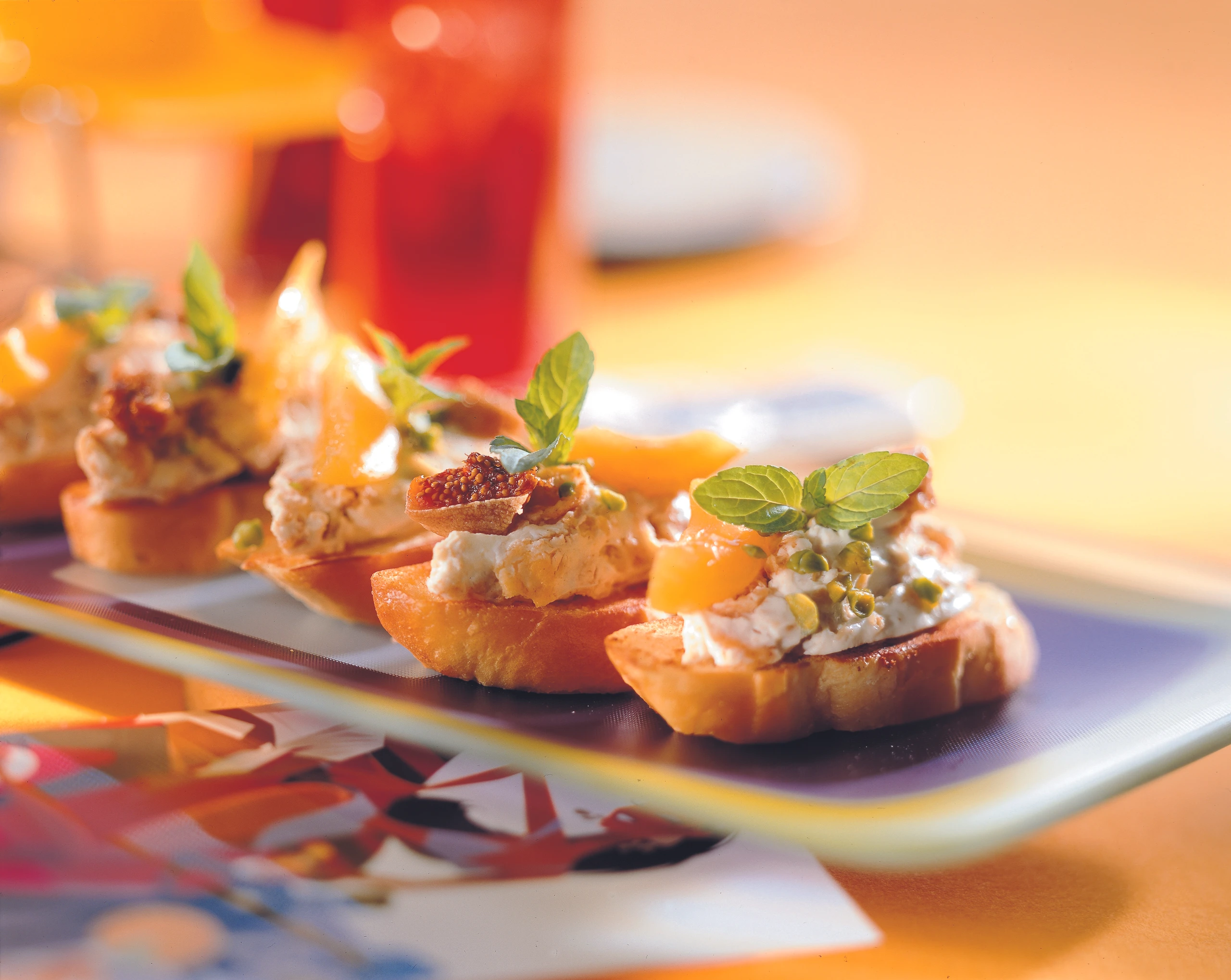 Süße Müsli-Crostini mit Trockenfrüchten