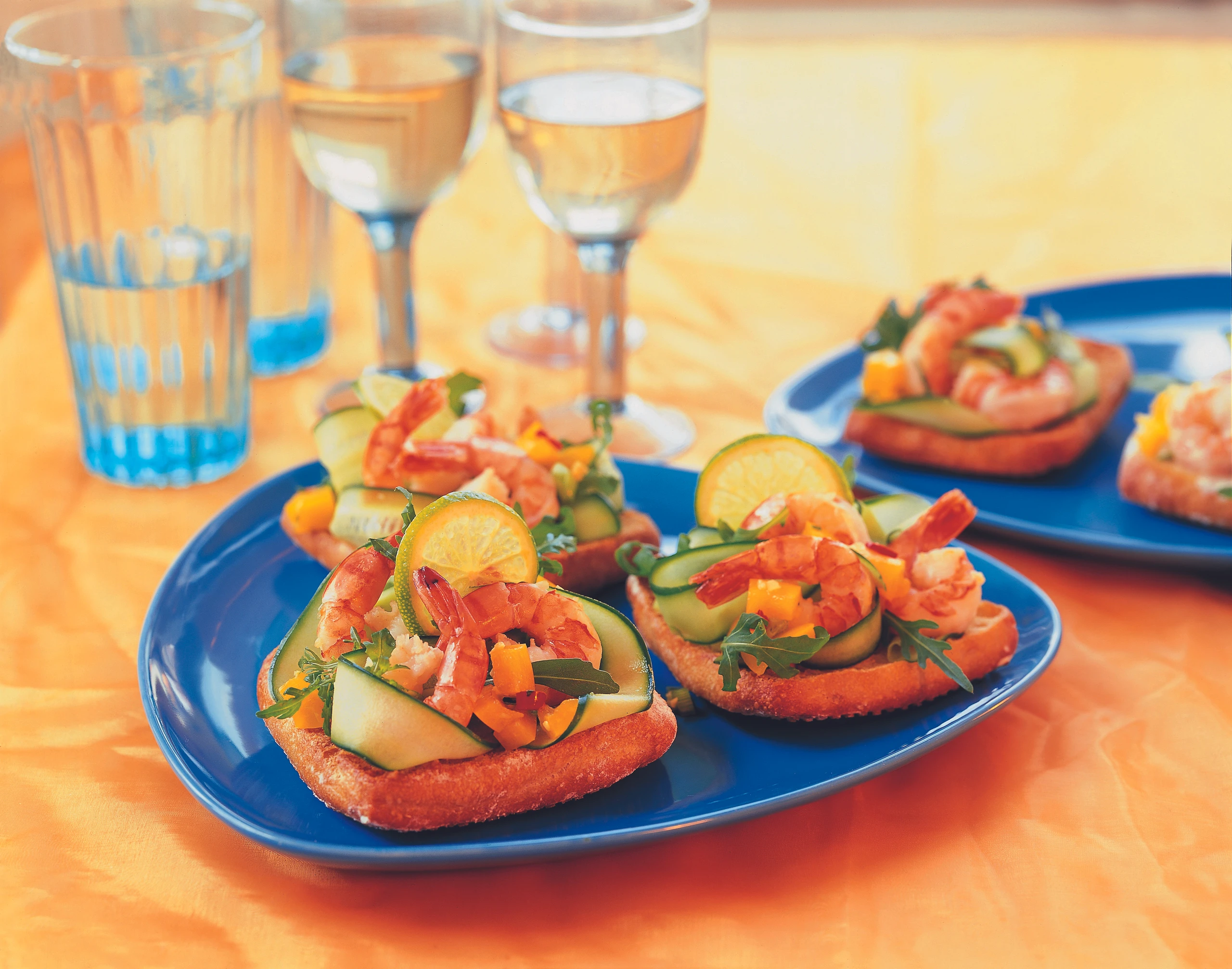 Knoblauch-Ciabatta mit Garnelen