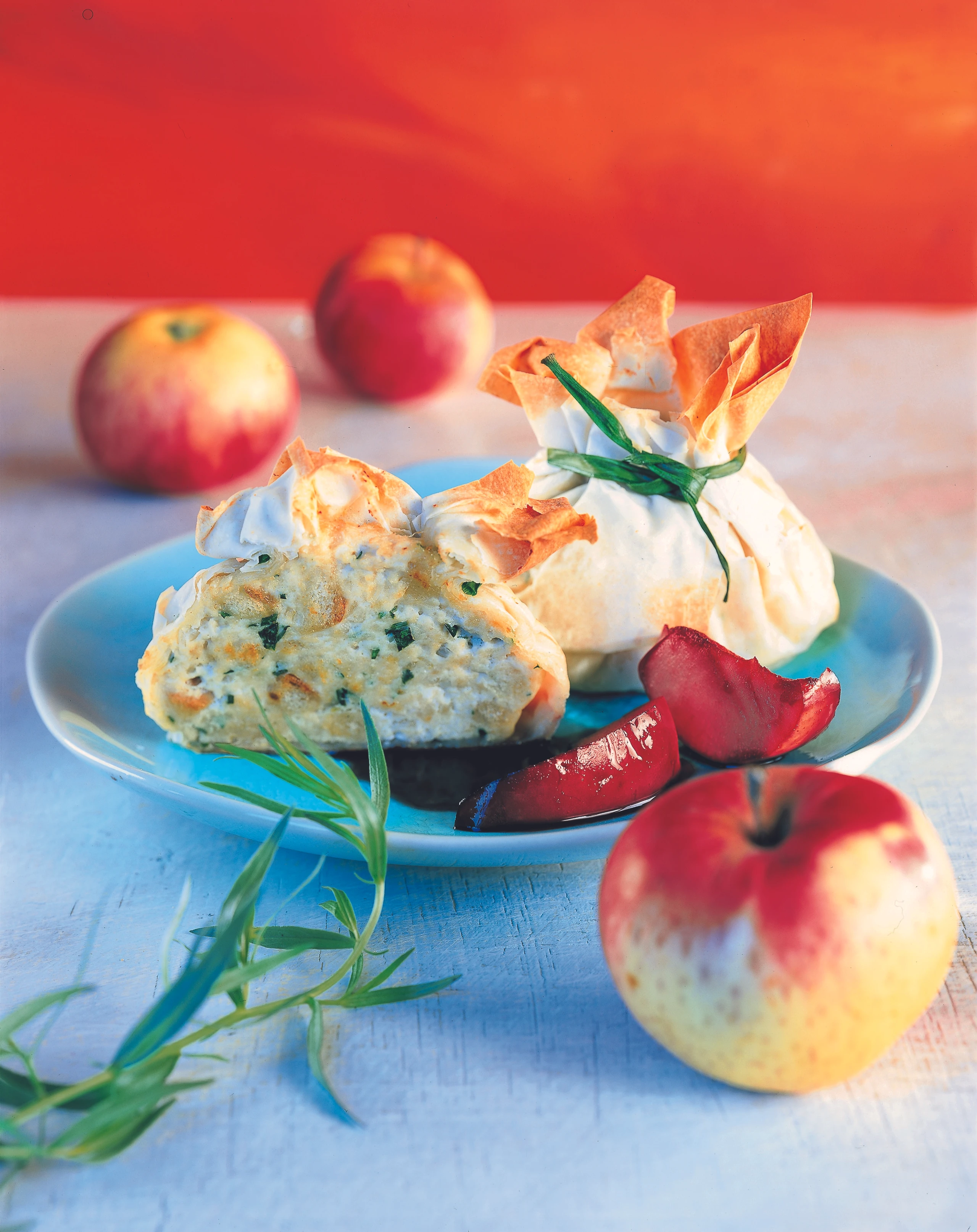 Geflügel-Strudelsäckchen mit Balsam-Äpfeln