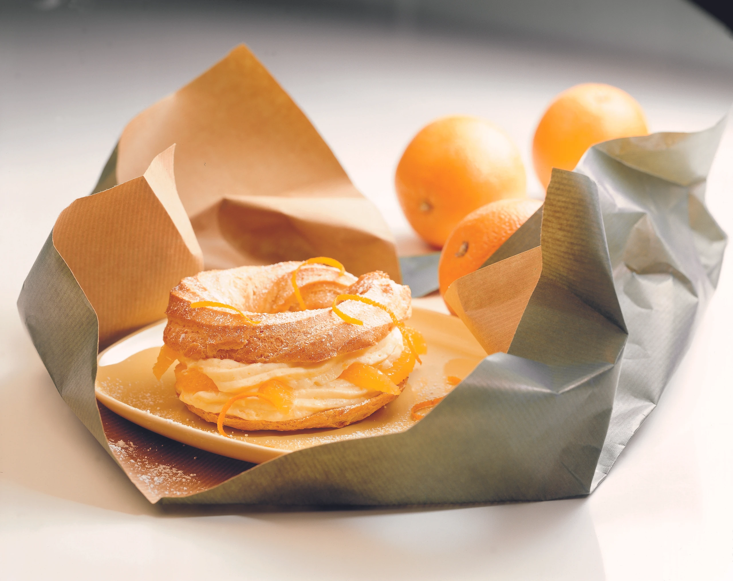 Lebkuchen-Brandteigringe mit Orangencreme