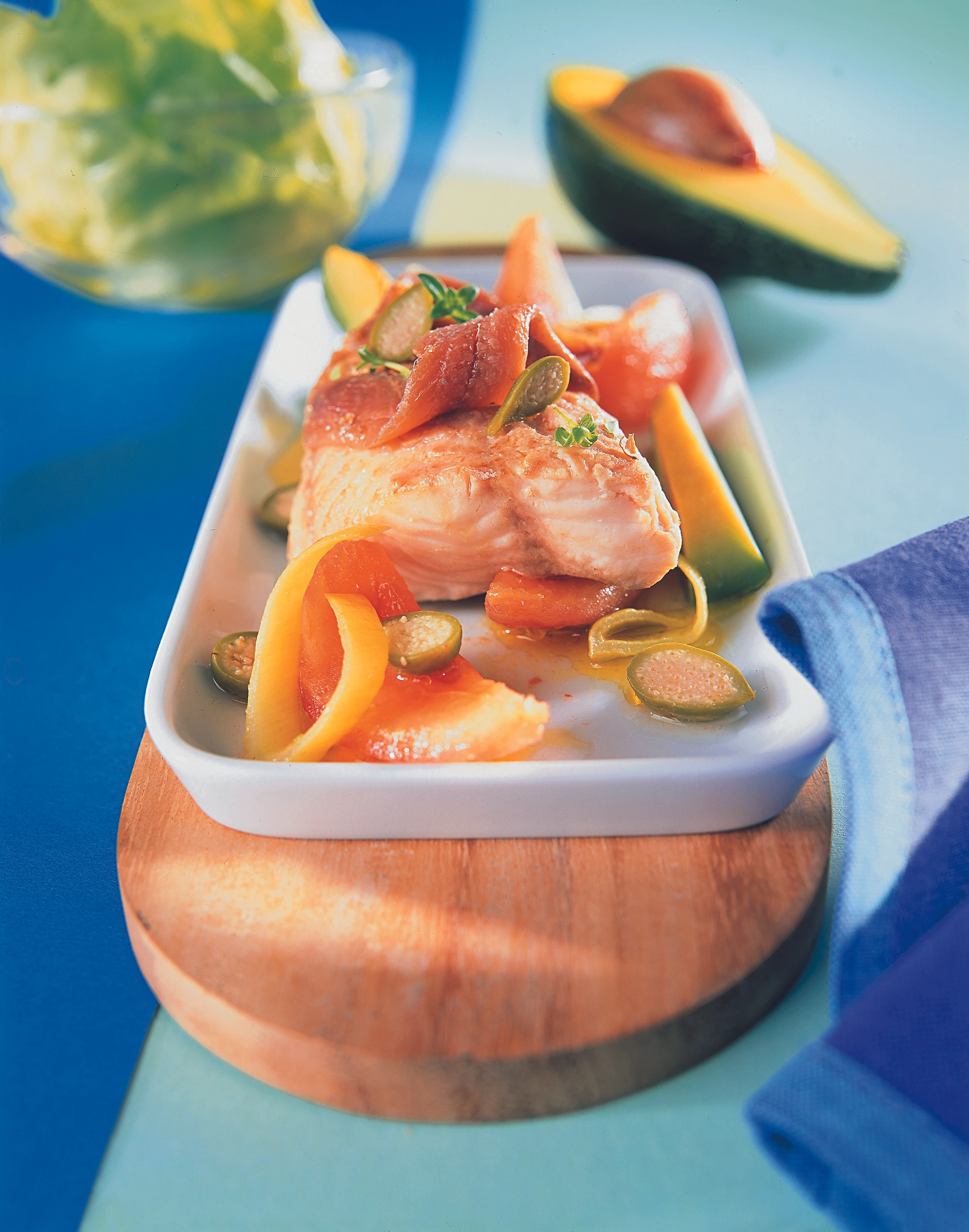 Wallerfilet mit Sardellen, Avocado, Kapernbeeren