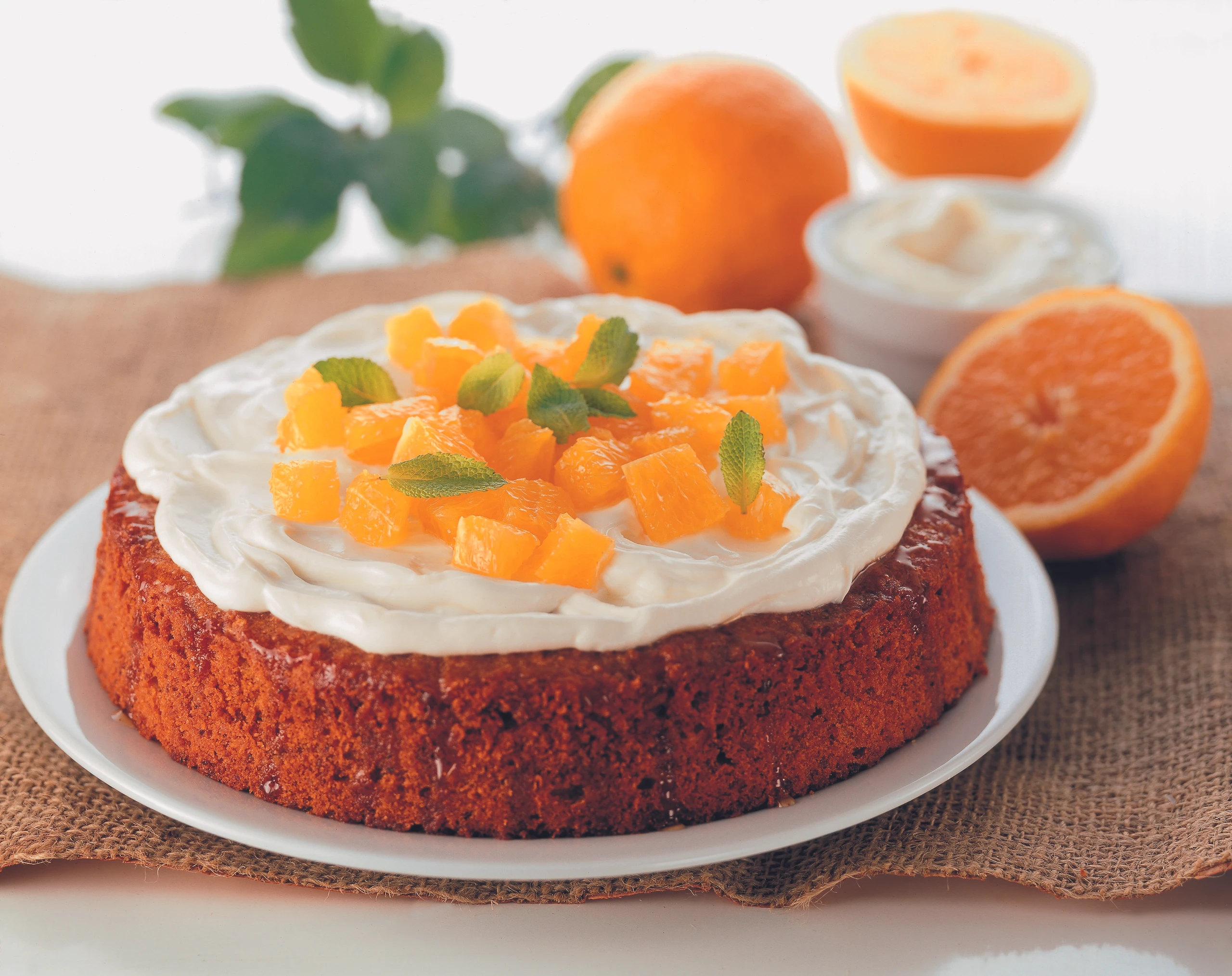 Nusstorte mit Orangen und Mascarponecreme