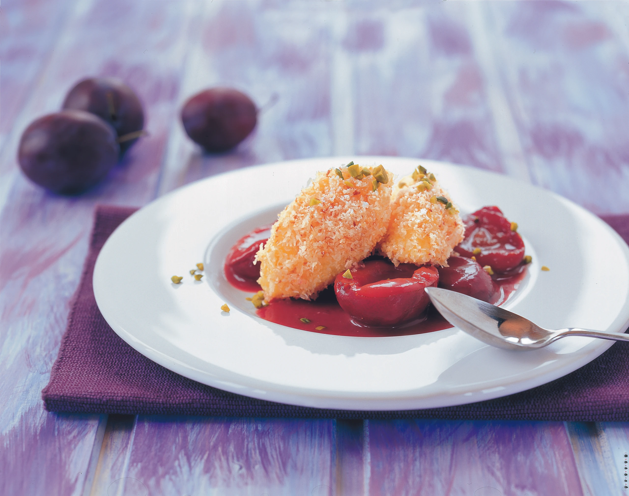 Polentanockerl auf Schokolade-Zwetschken