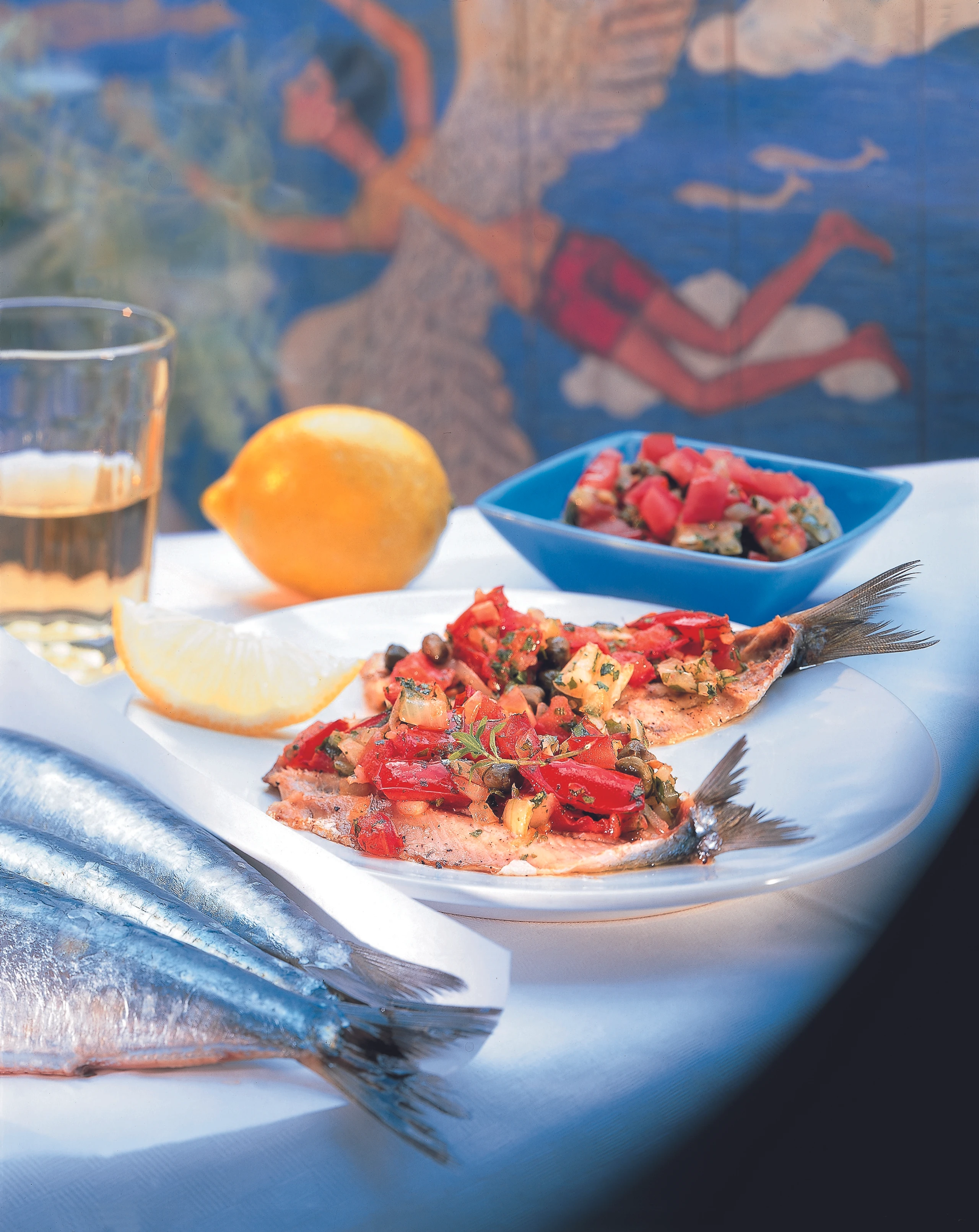 Mediterran gefüllte, griechische Sardinen