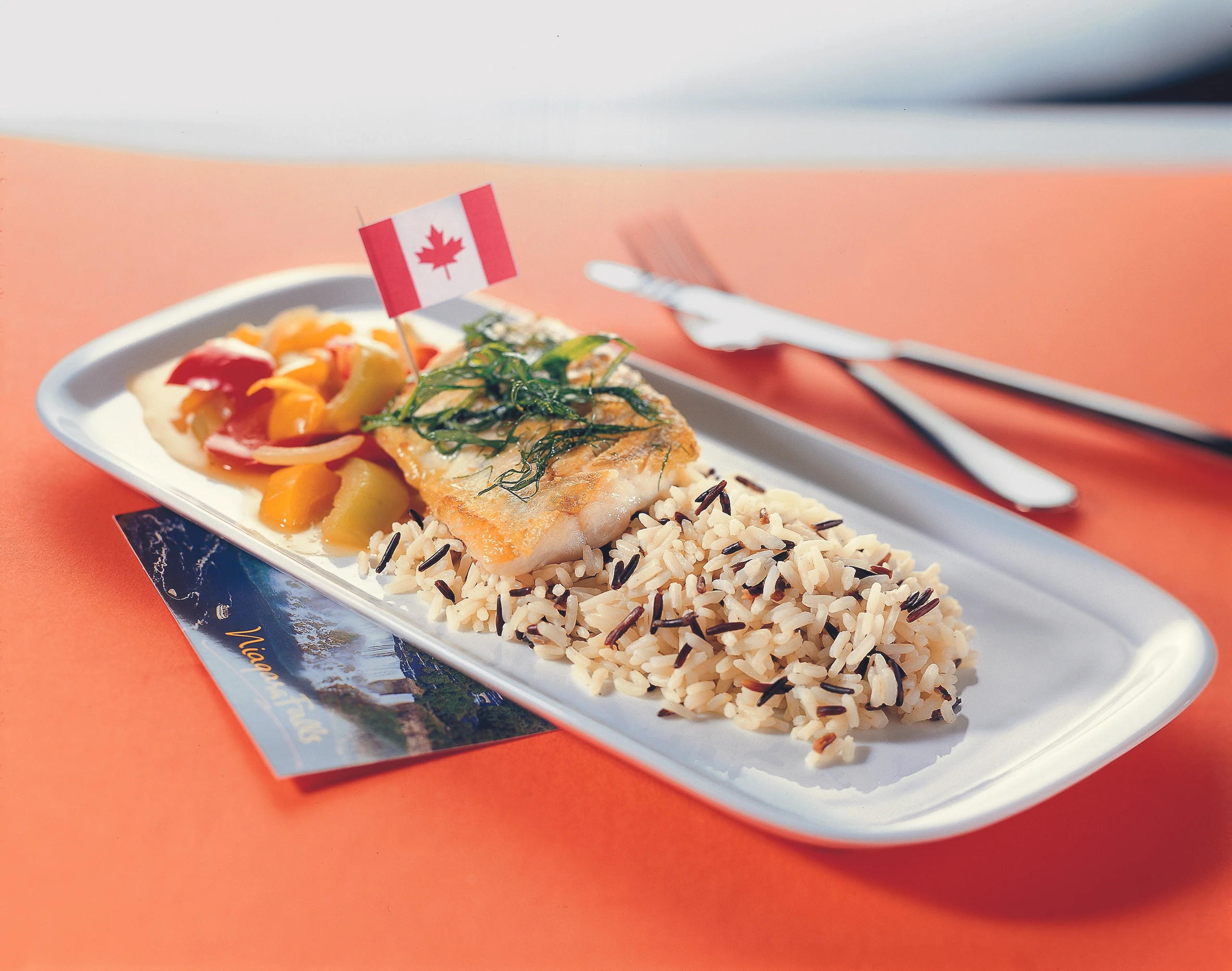 Gebratenes Zanderfilet mit Paprikagemüse