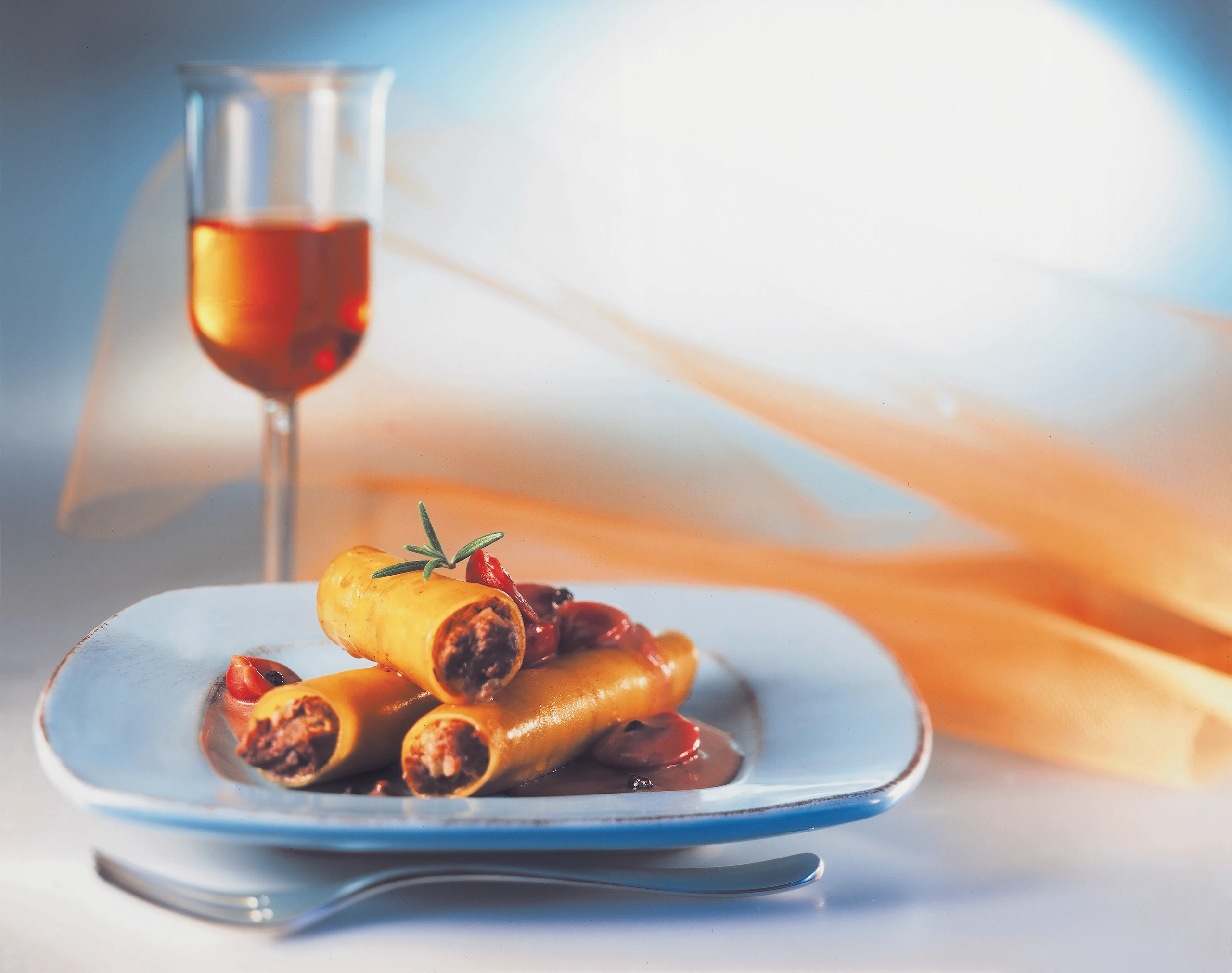 Reh-Cannelloni mit Kirschensauce