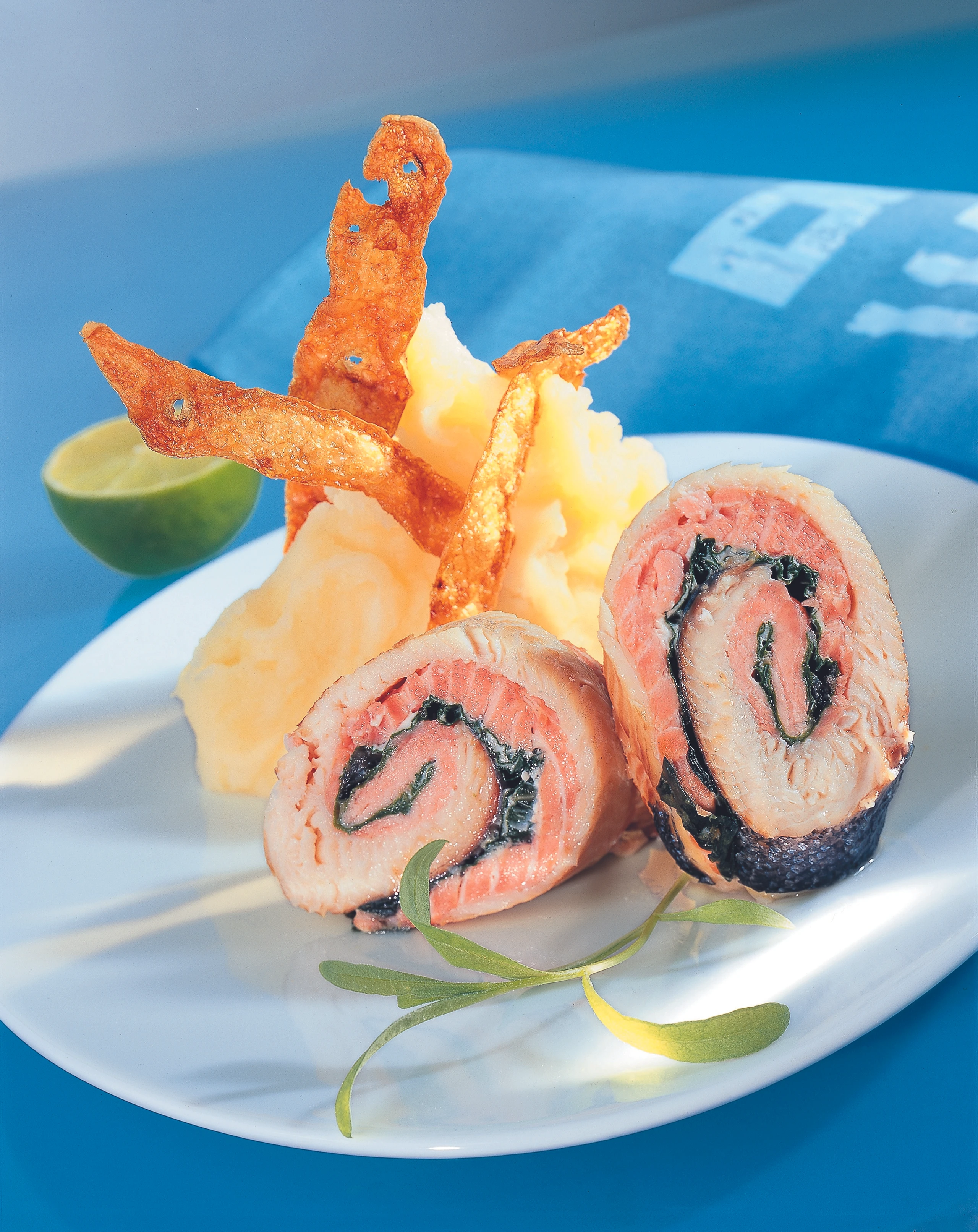 Forellen-Lachs-Röllchen mit Mangold