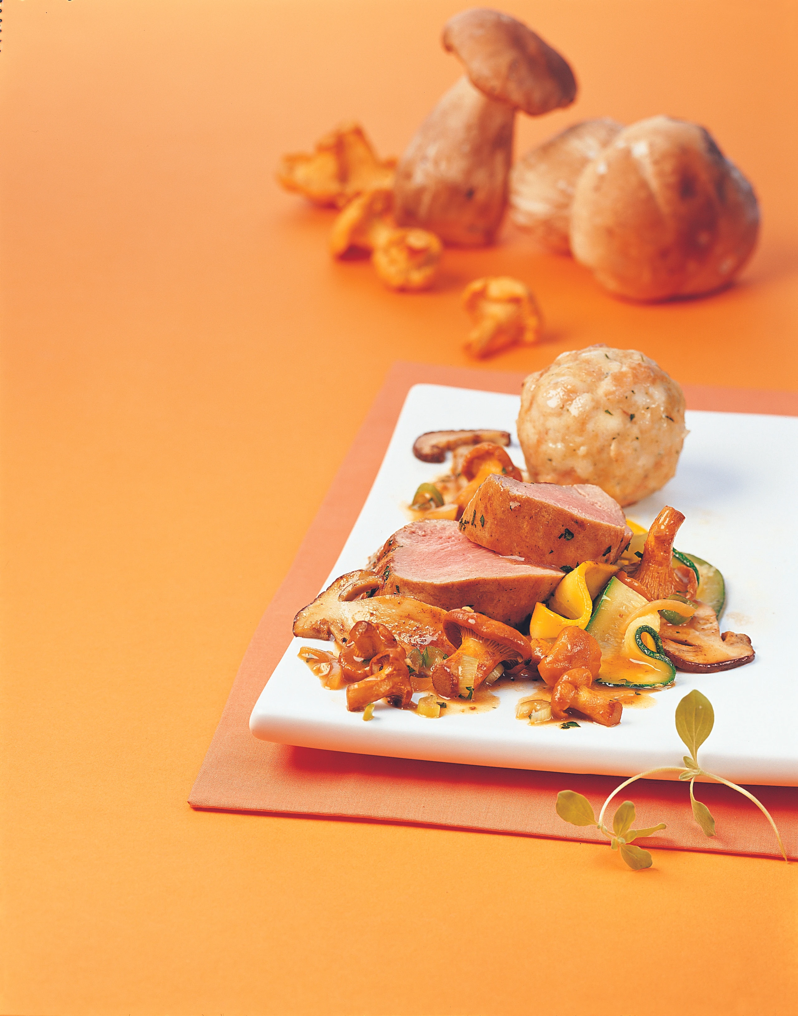 Schweinsfilet mit Schwammerlsauce