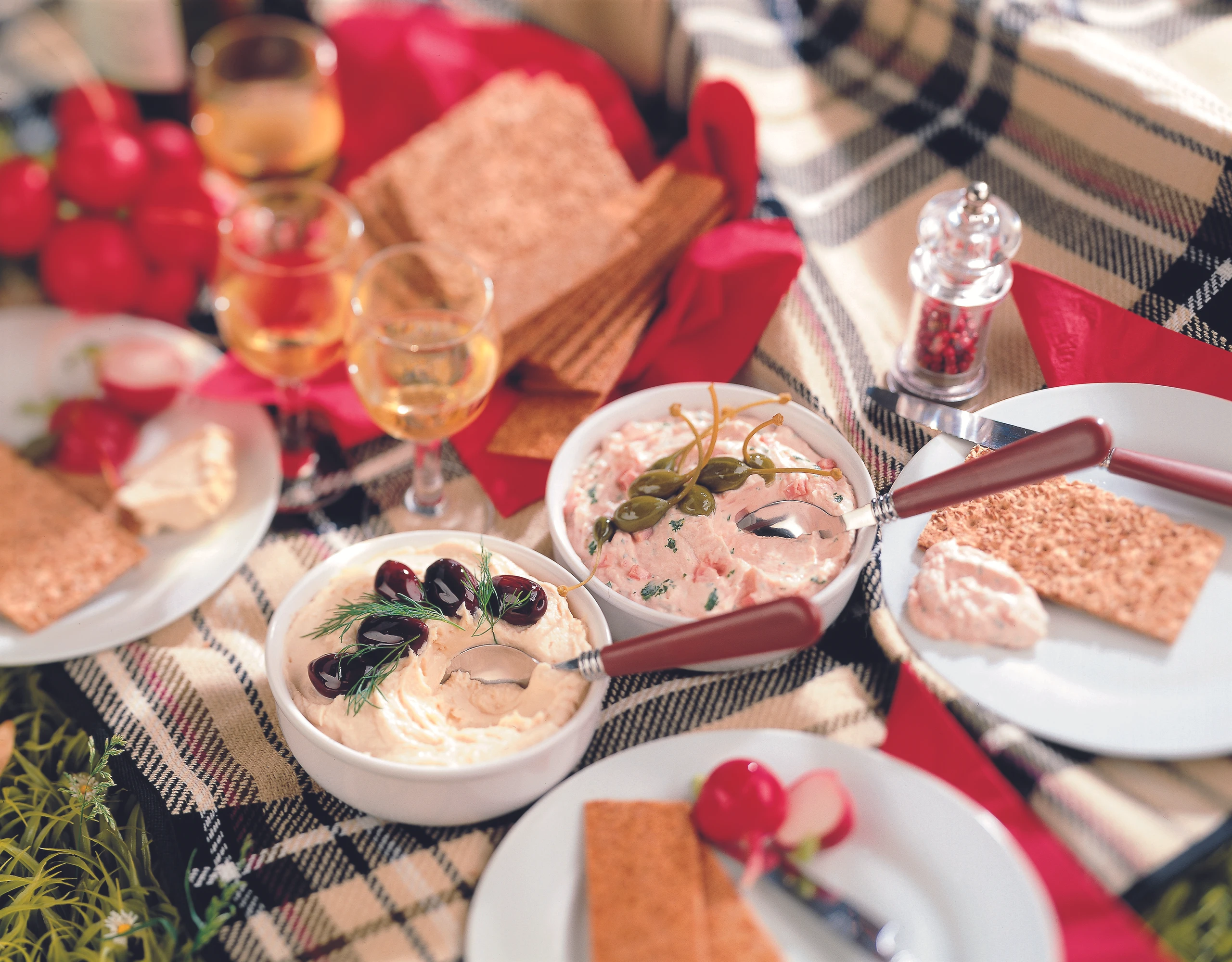 Räucherfisch- und Schinkenaufstrich