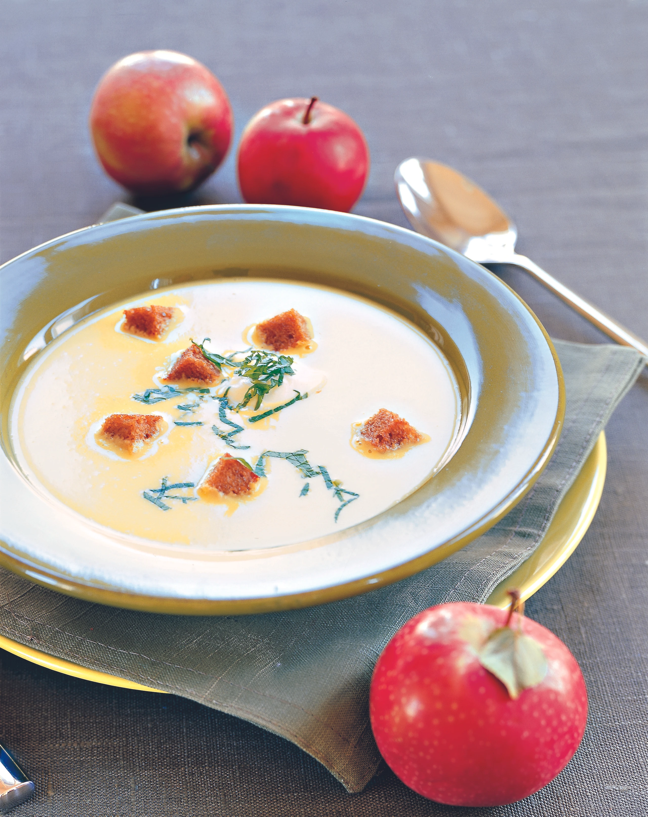 Apfel-Sellerie-Suppe