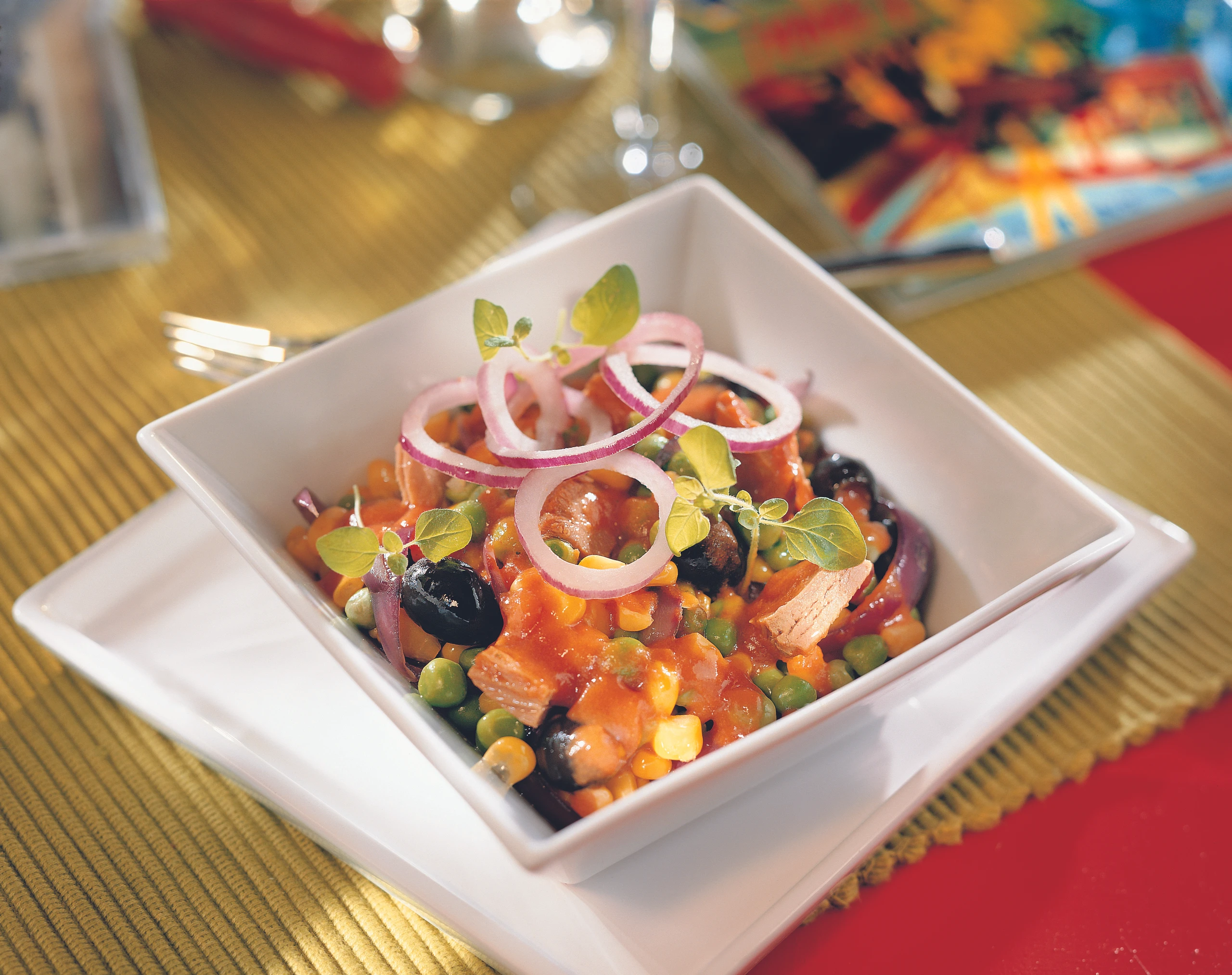 Schnelle Thunfisch-Gemüsepfanne mit Oliven