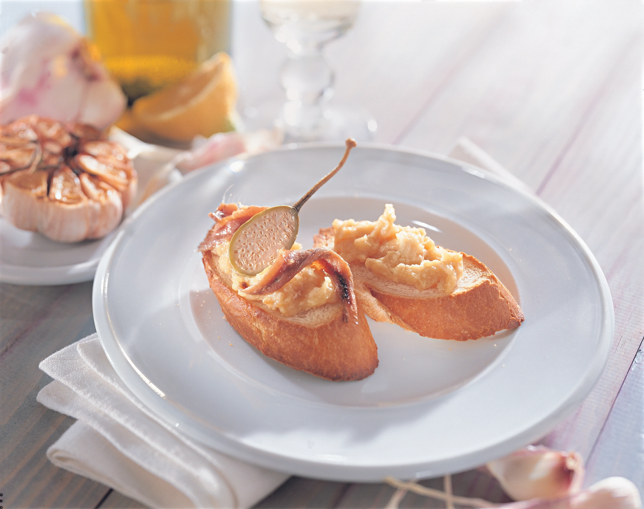 Crostini mit Knoblauchcreme