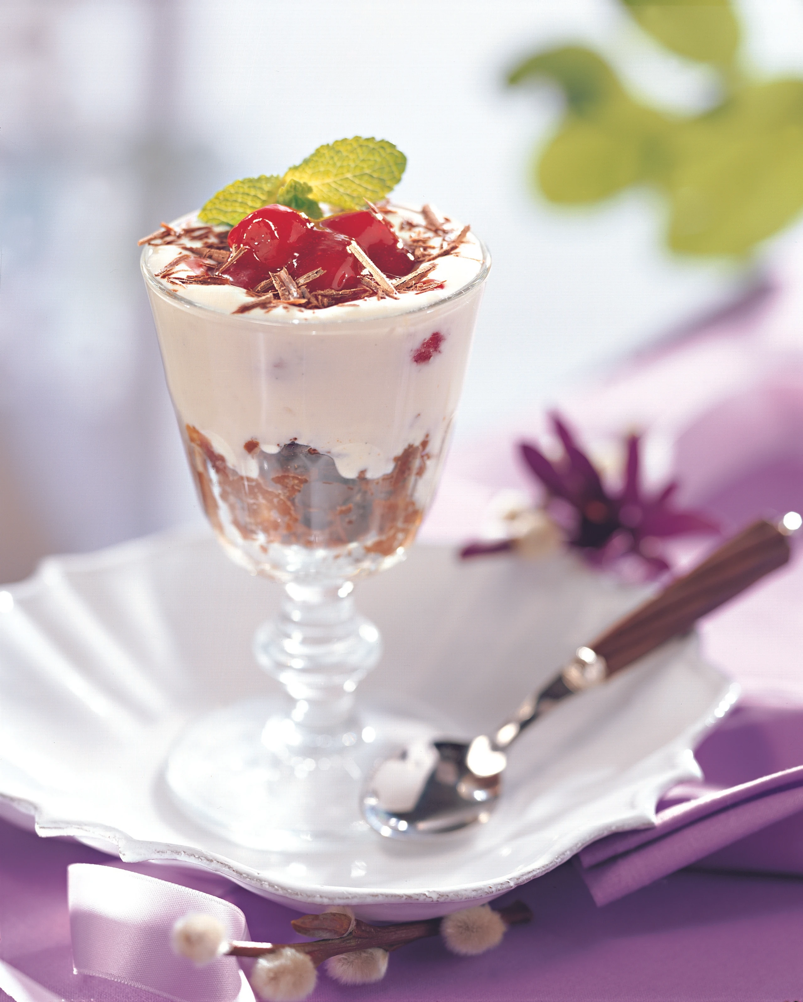Vanille-Trifle mit Himbeeren