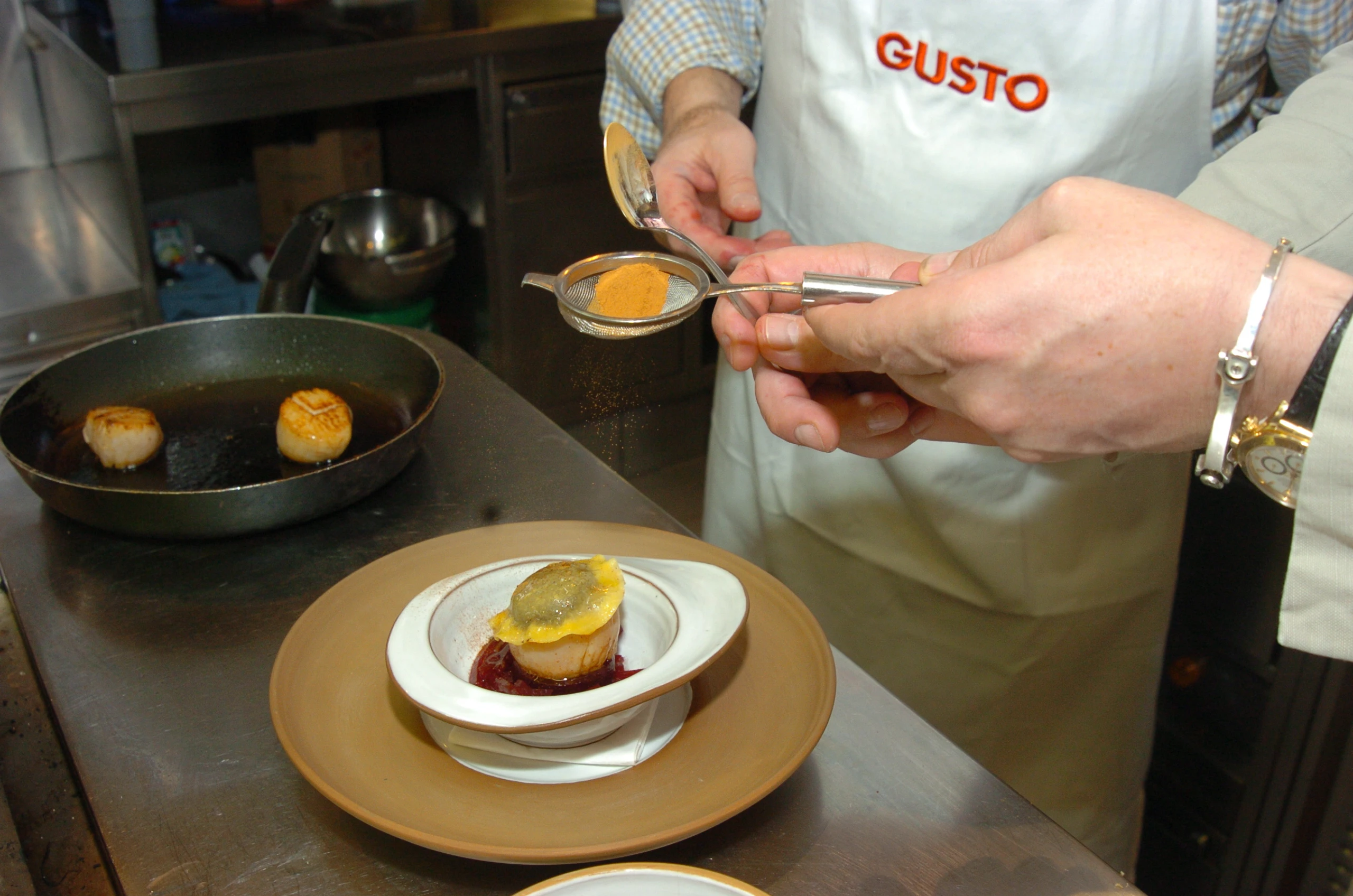 Jakobsmuscheln auf Roten Rüben