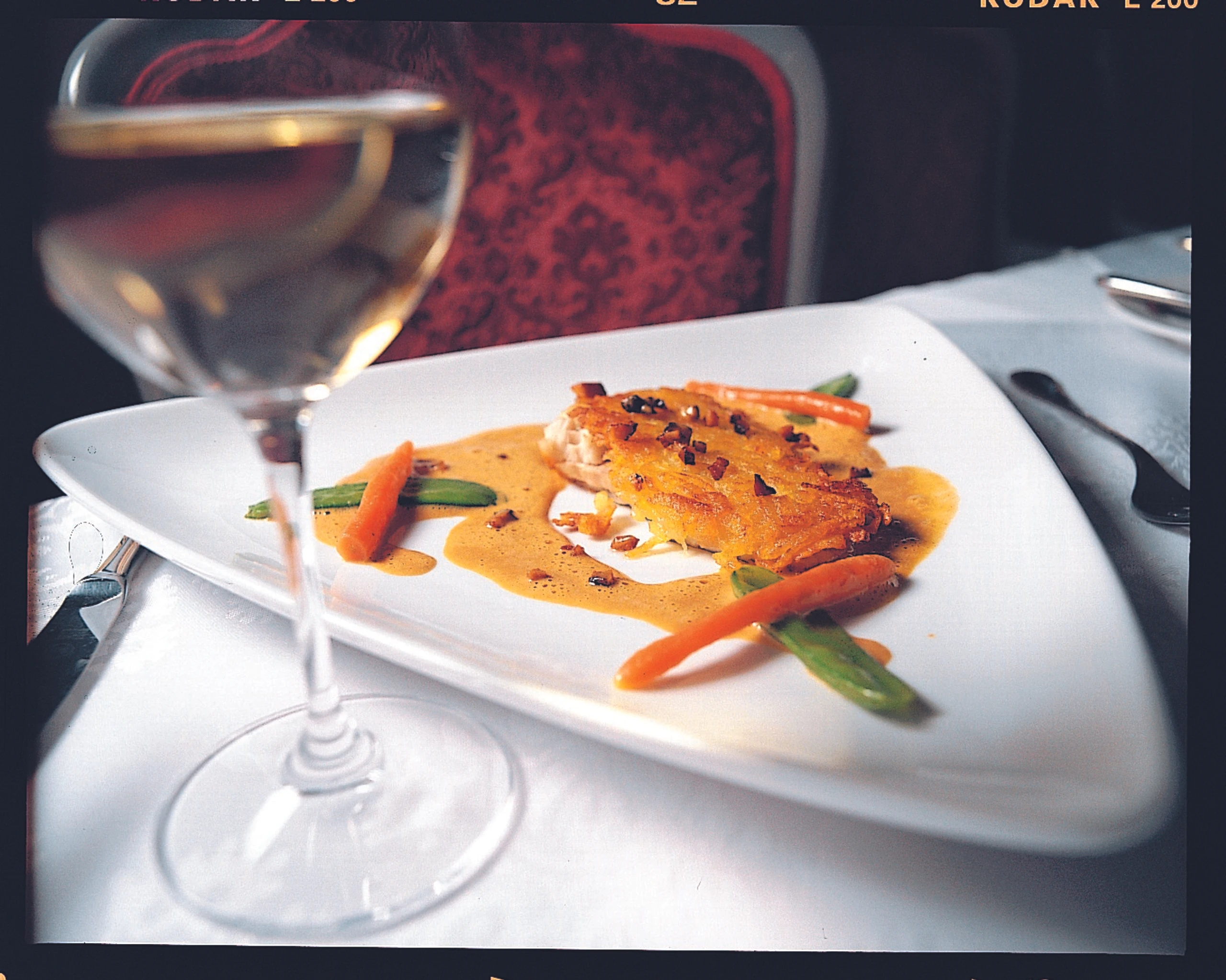 Pörkölt vom Waldviertler Karpfen in der Erdäpfelkruste