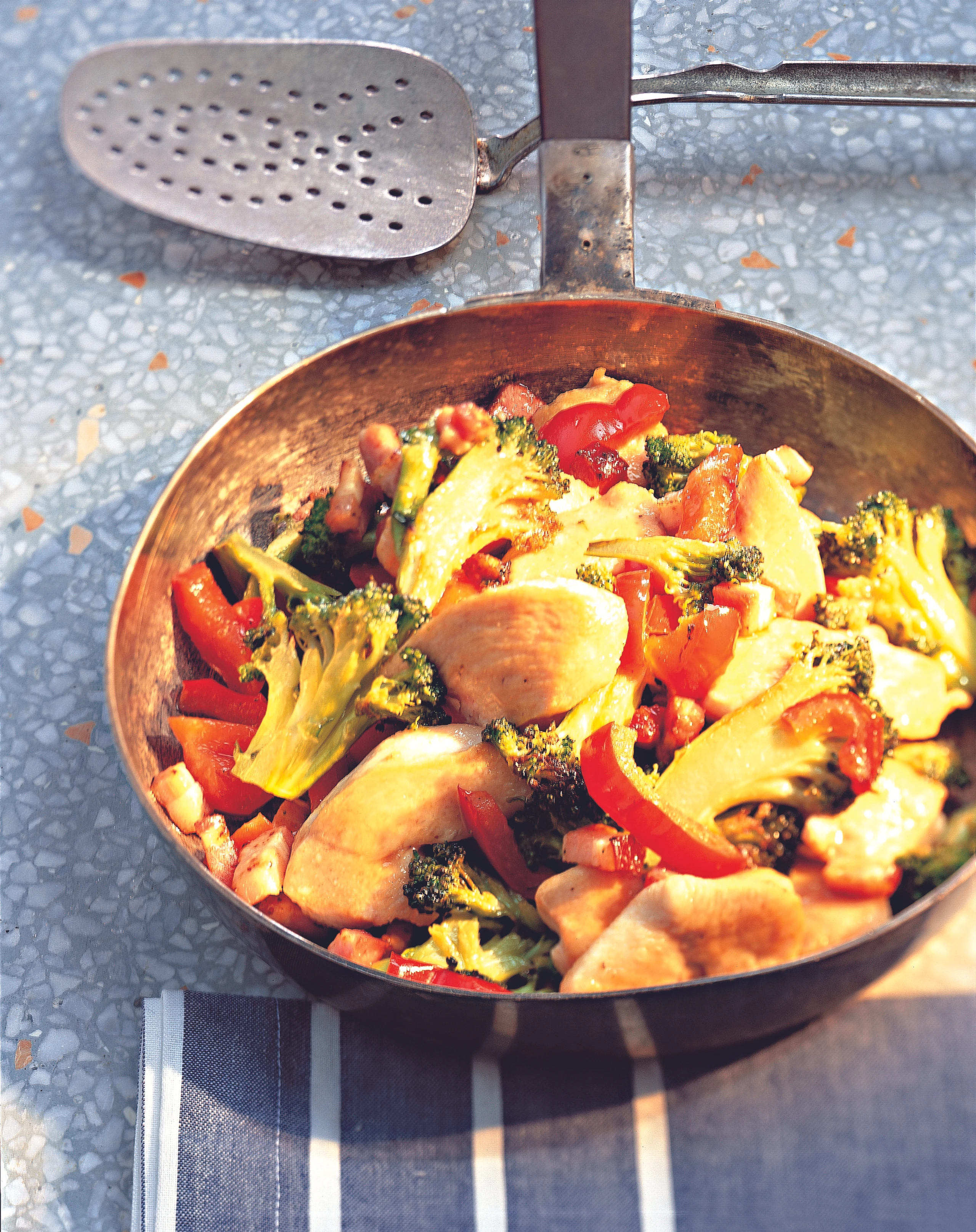 Hühner-Pfanne mit Gemüse