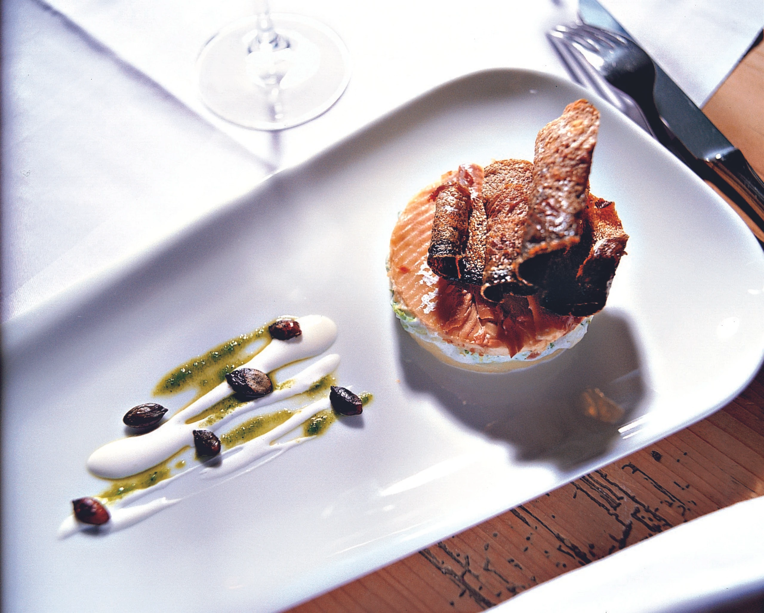 Rauchforelle auf Endiviensalat