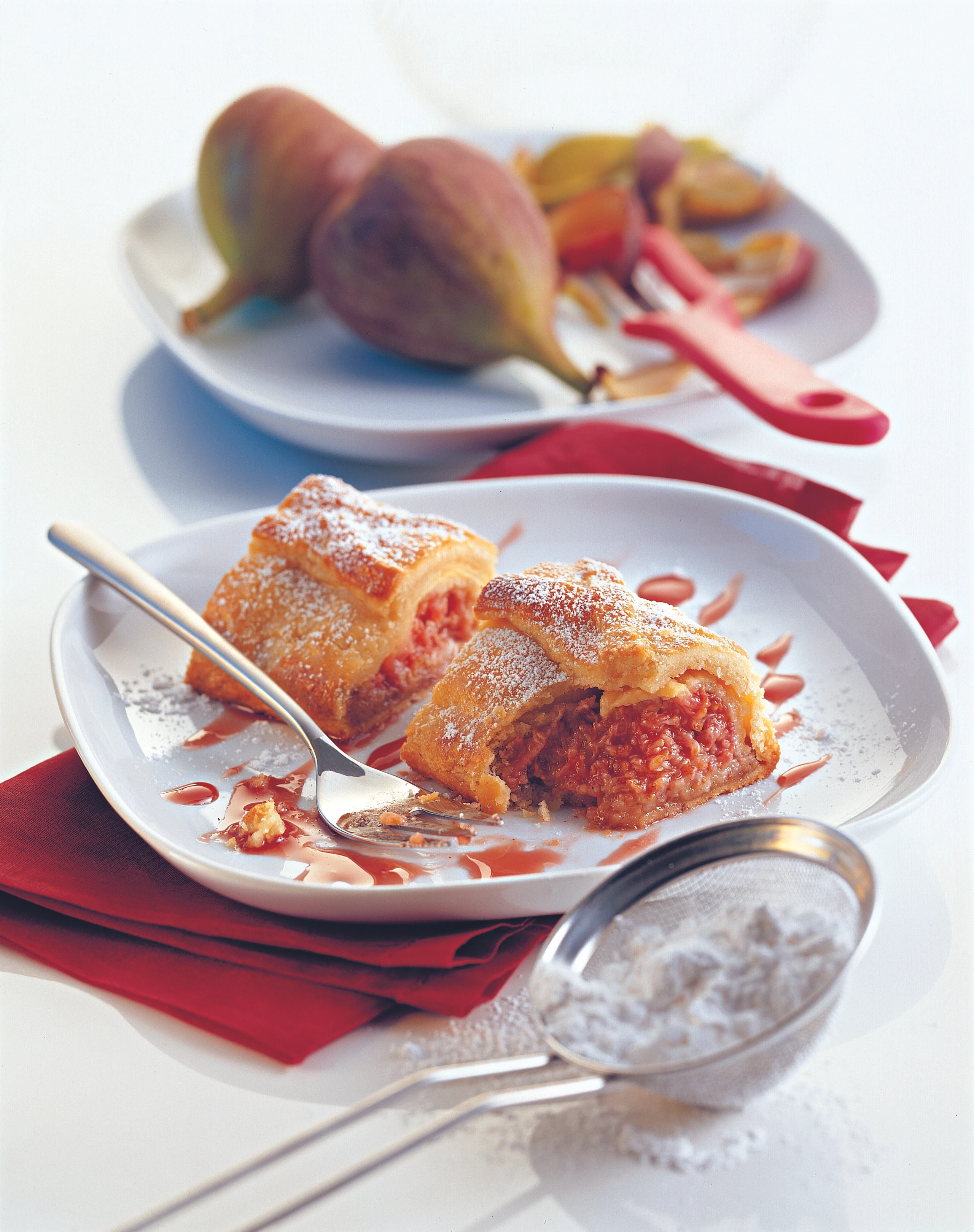 Feigenstrudel mit Portweinsauce