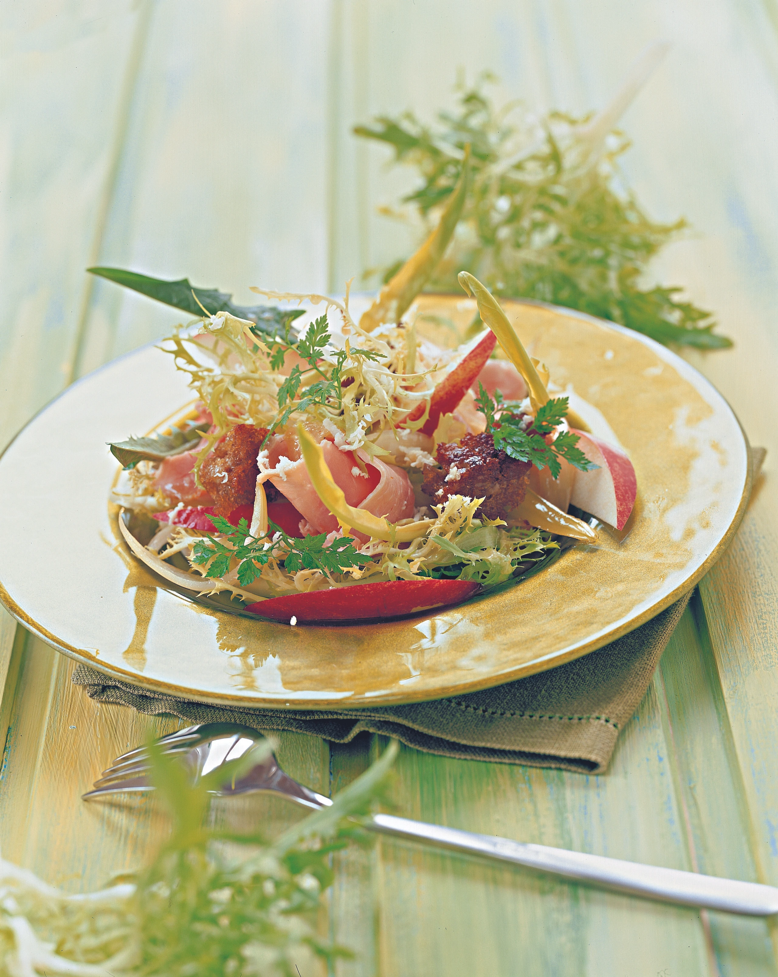 Schinken-Brotsalat mit Krendressing