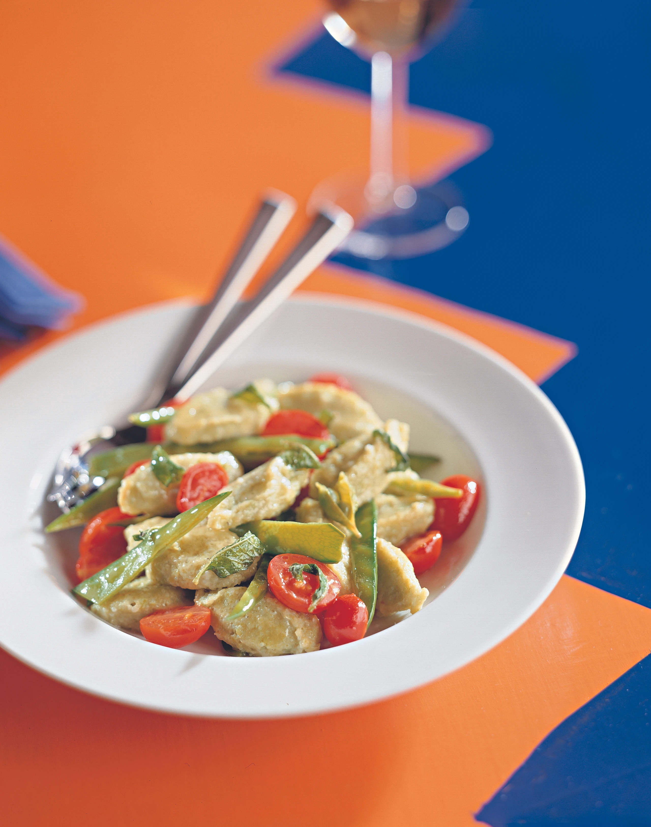 Erbsen-Gnocchi mit Gemüse