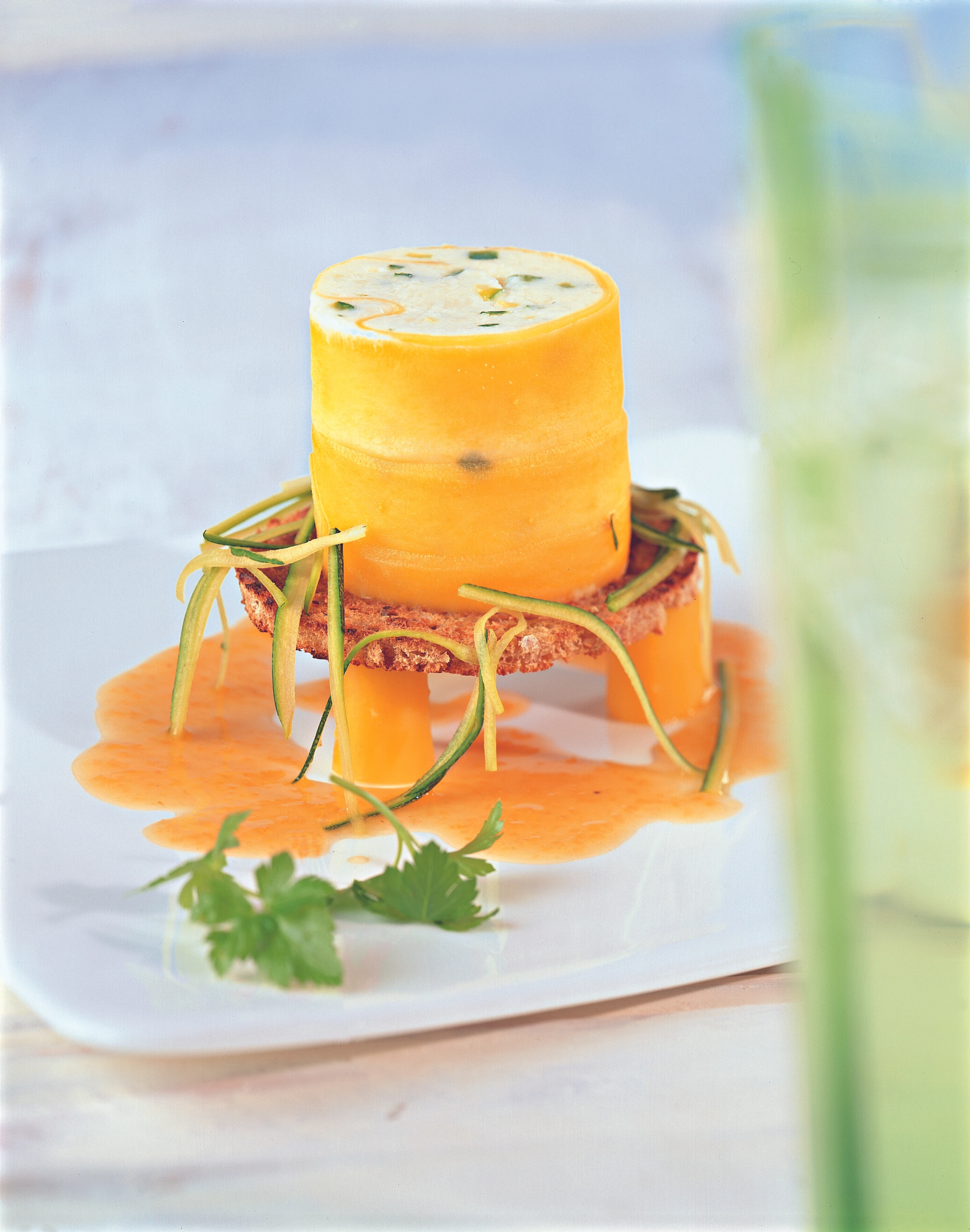 Käseterrine mit Gemüse