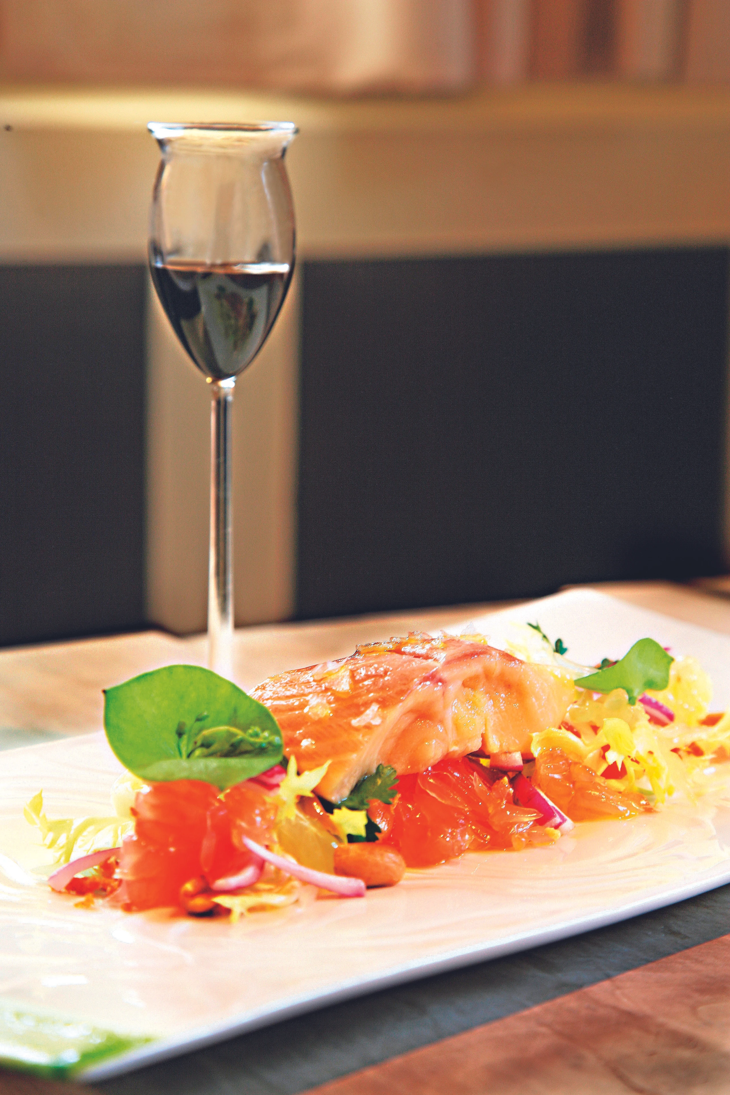 Pomelosalat mit Saibling