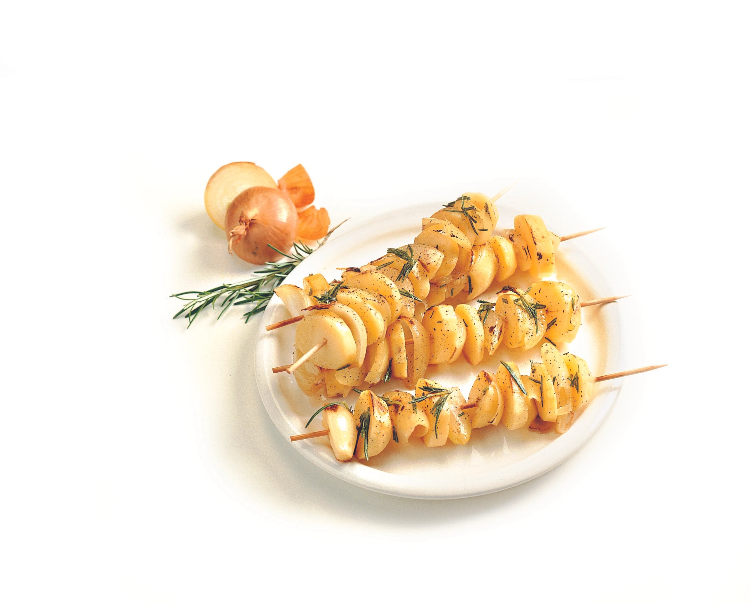 Gegrillte Erdäpfel-Zwiebel-Spieße