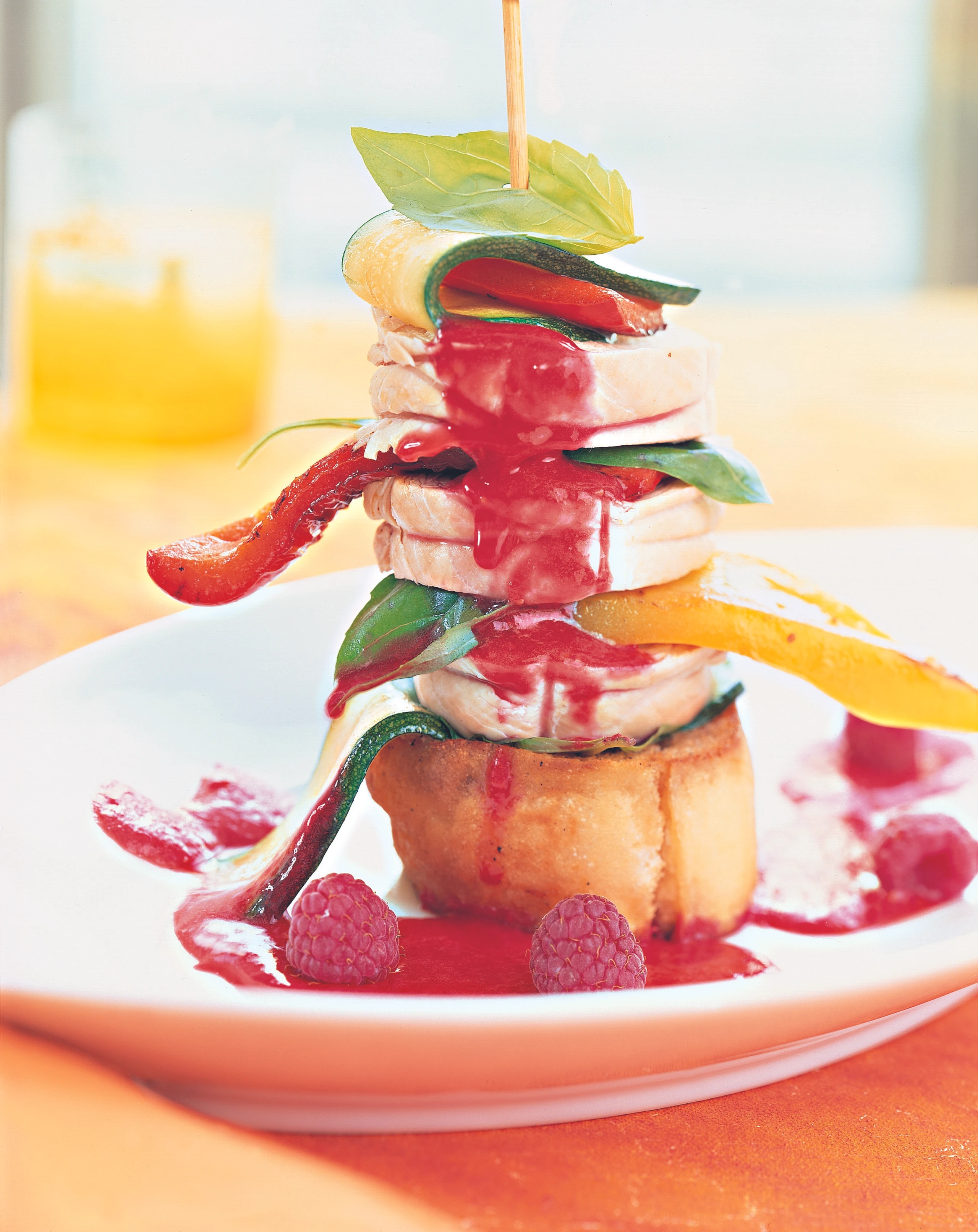 Putenspieße mit Himbeersauce