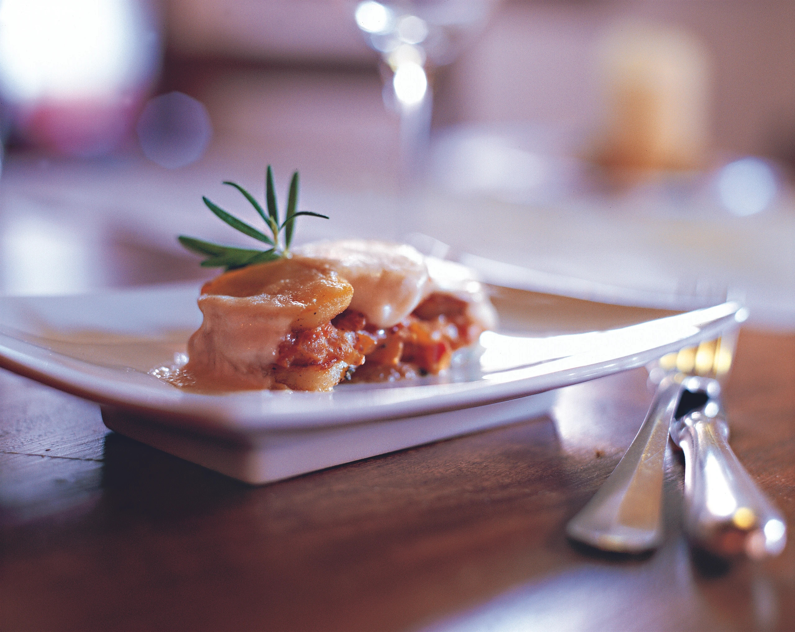 Erdäpfelgratin mit Senfragout