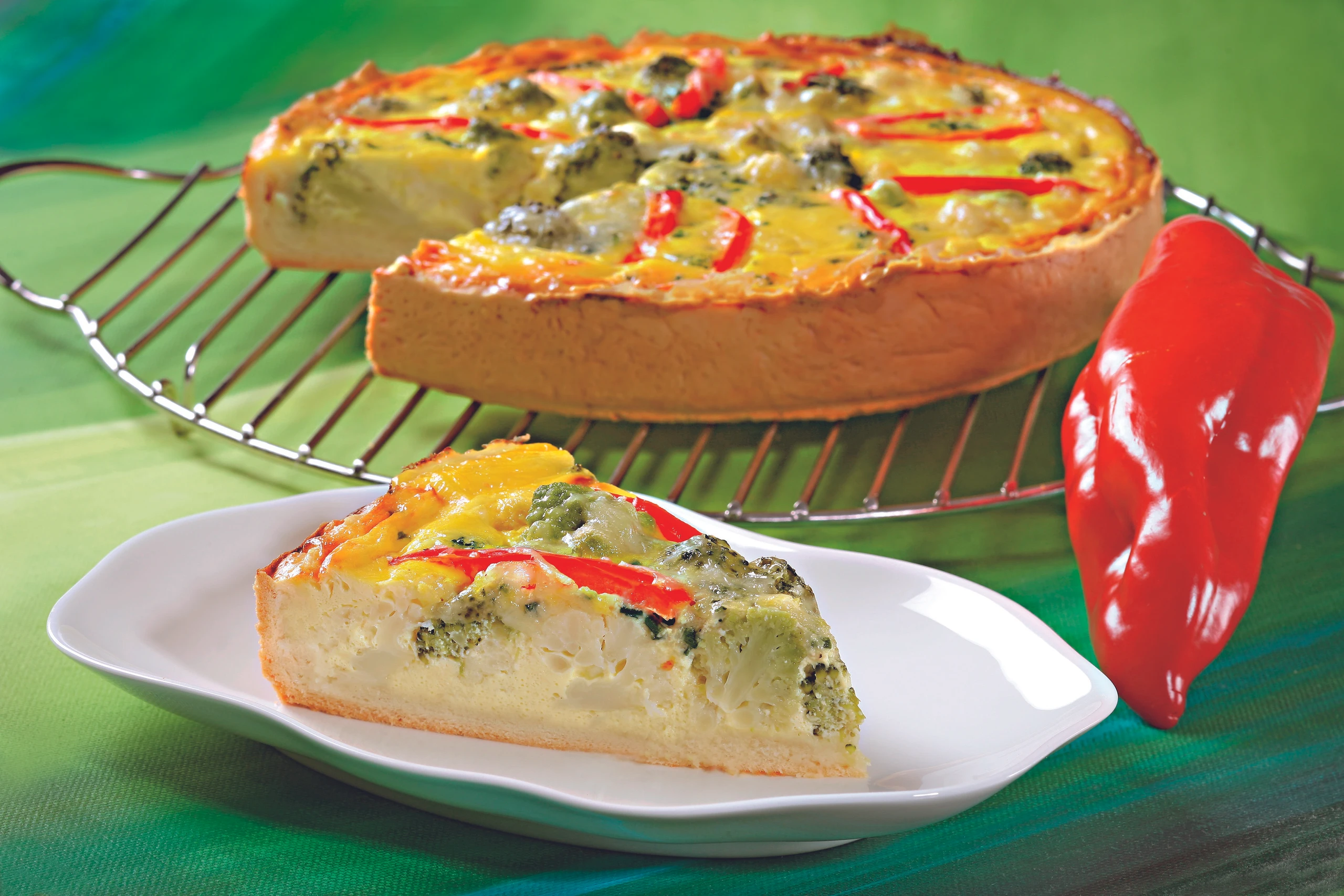 Quiche mit Brokkoli, Karfiol und Romanesco