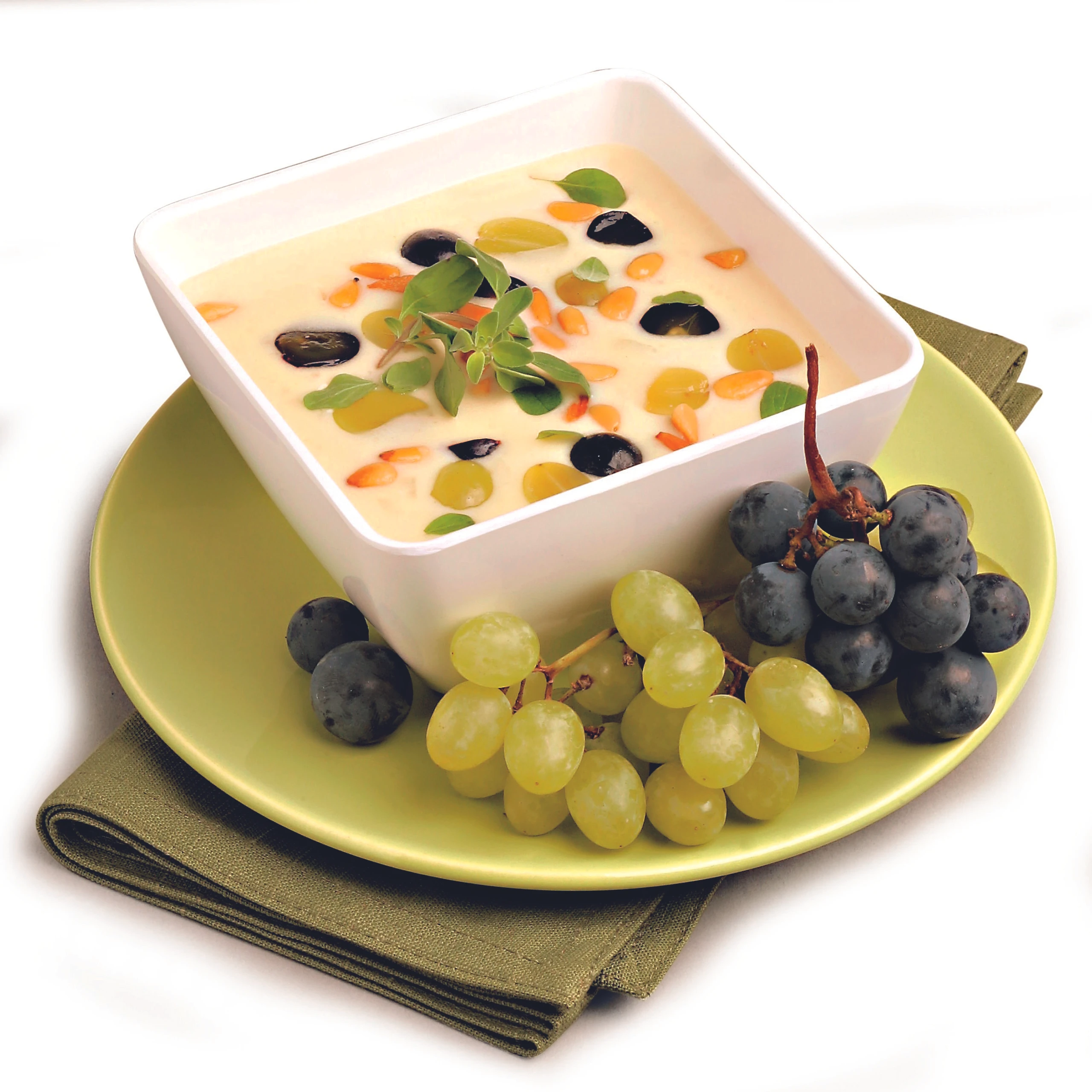 Käsesuppe mit Trauben