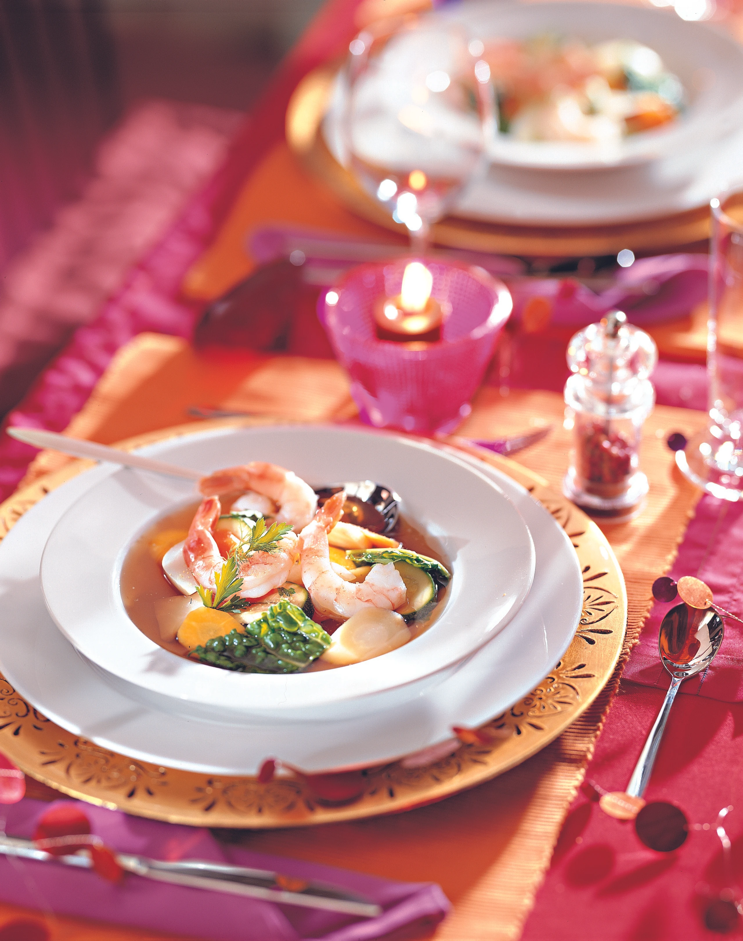 Gemüsesuppe mit Garnelen