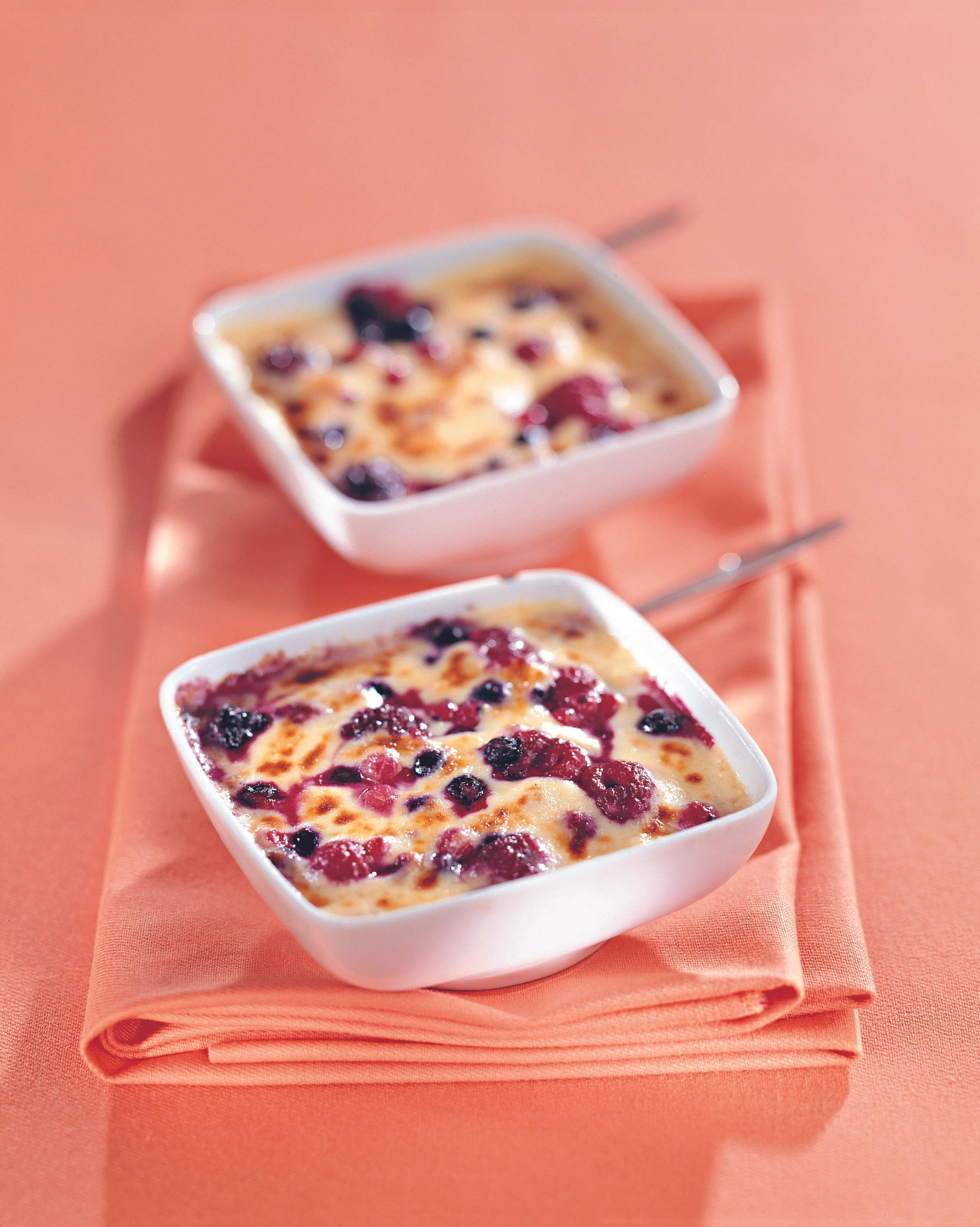 Cremig überbackene Beeren