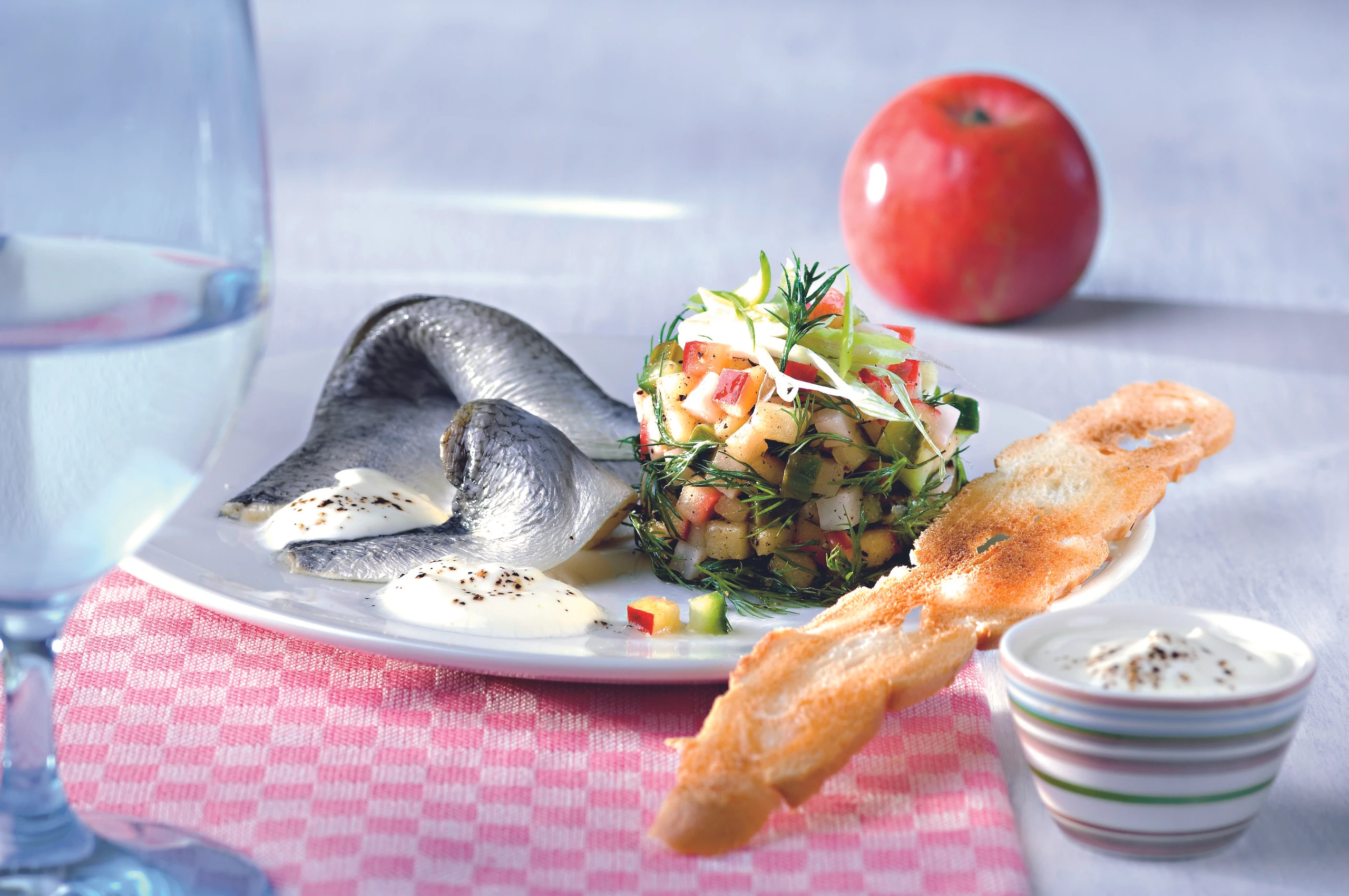 Heringssalat mit Sellerie und Apfel