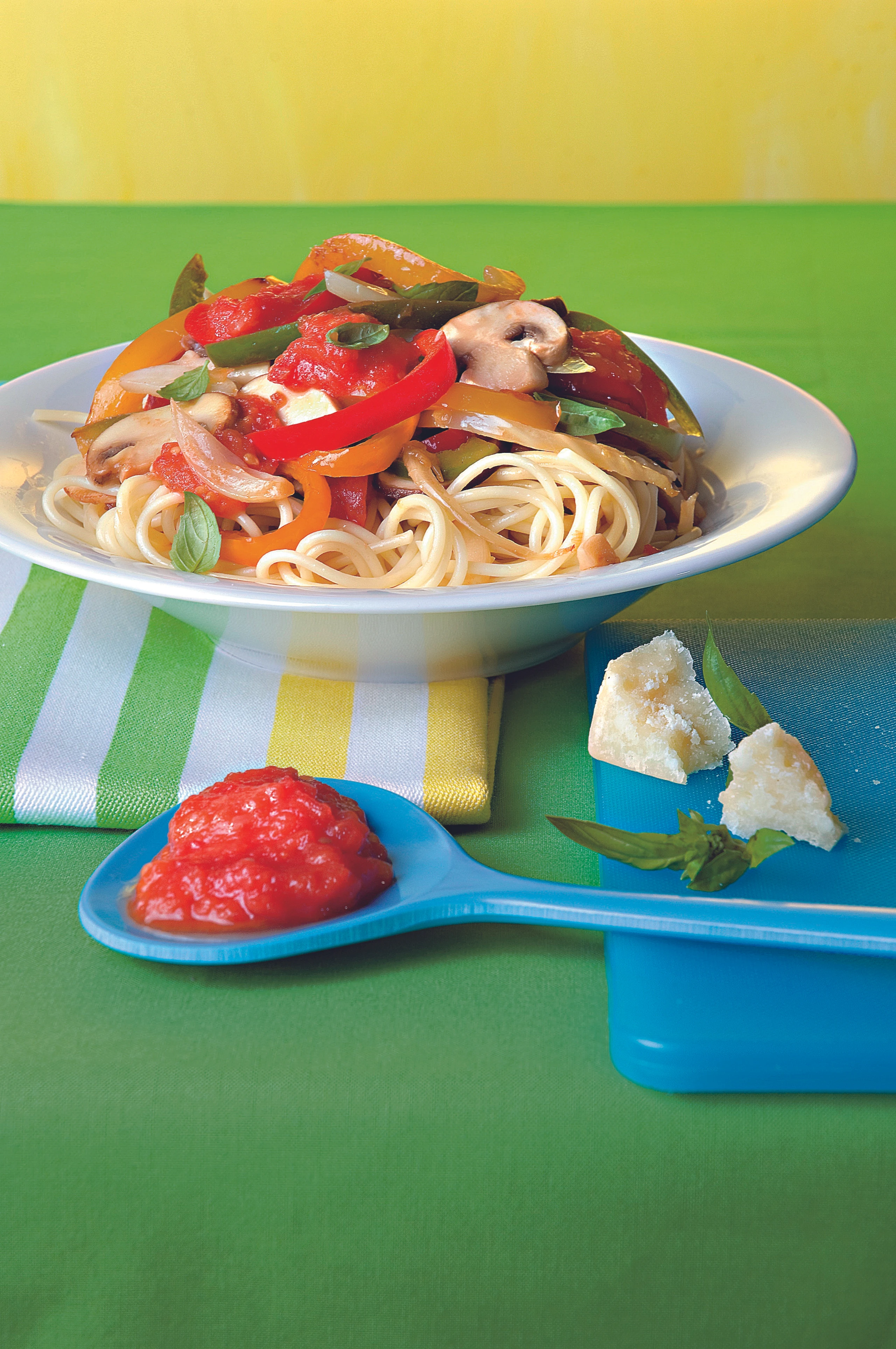 Spaghetti mit geschmorter Gemüsesauce