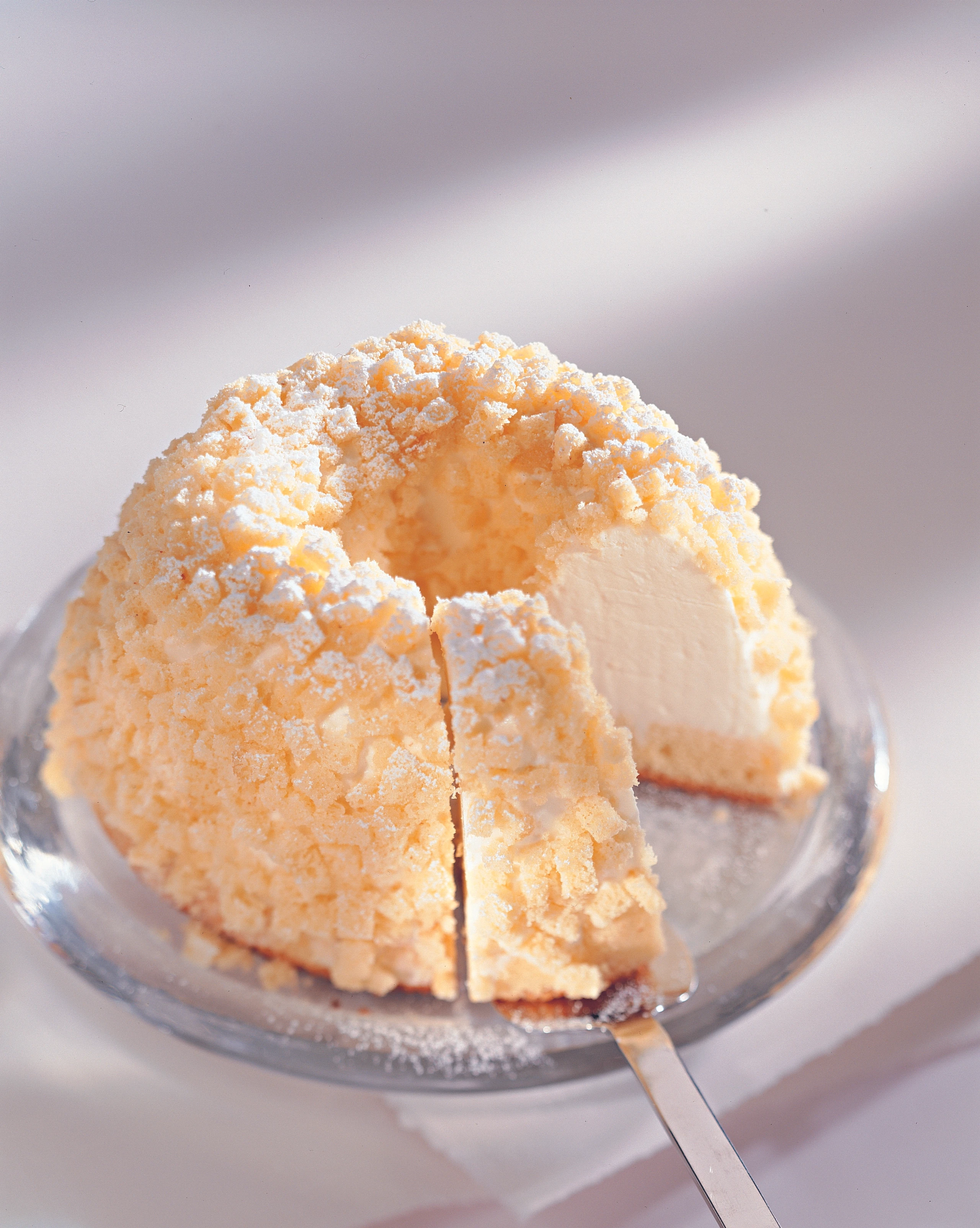 Cremiger Topfengugelhupf