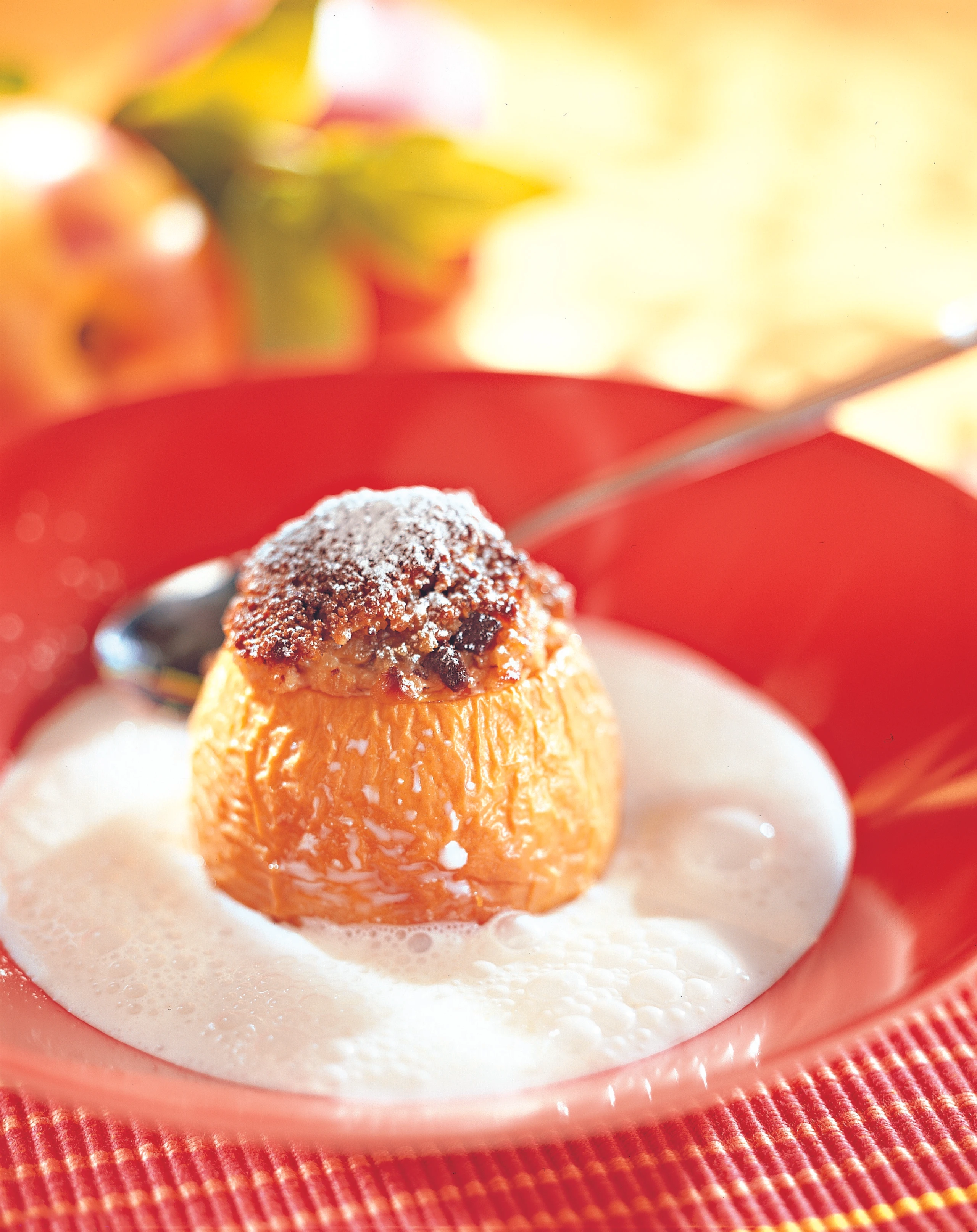 Gebackene Nektarinen mit süßer Pignolisauce