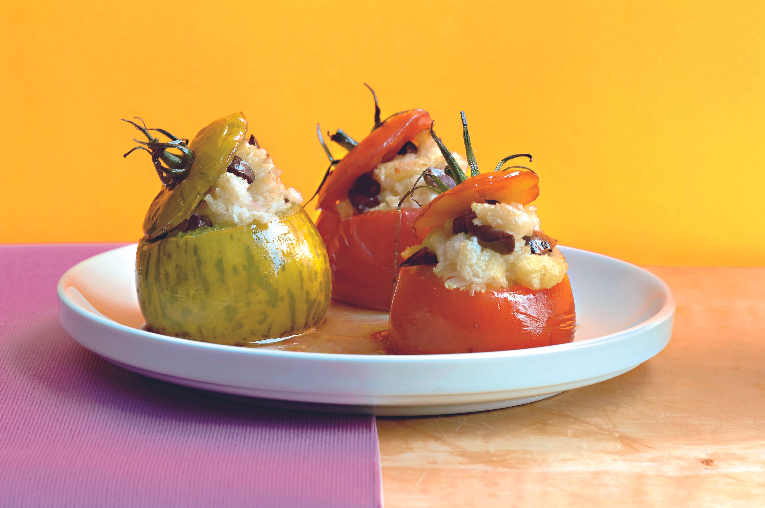 Gefüllte Paradeiser mit Erdäpfeln und Oliven