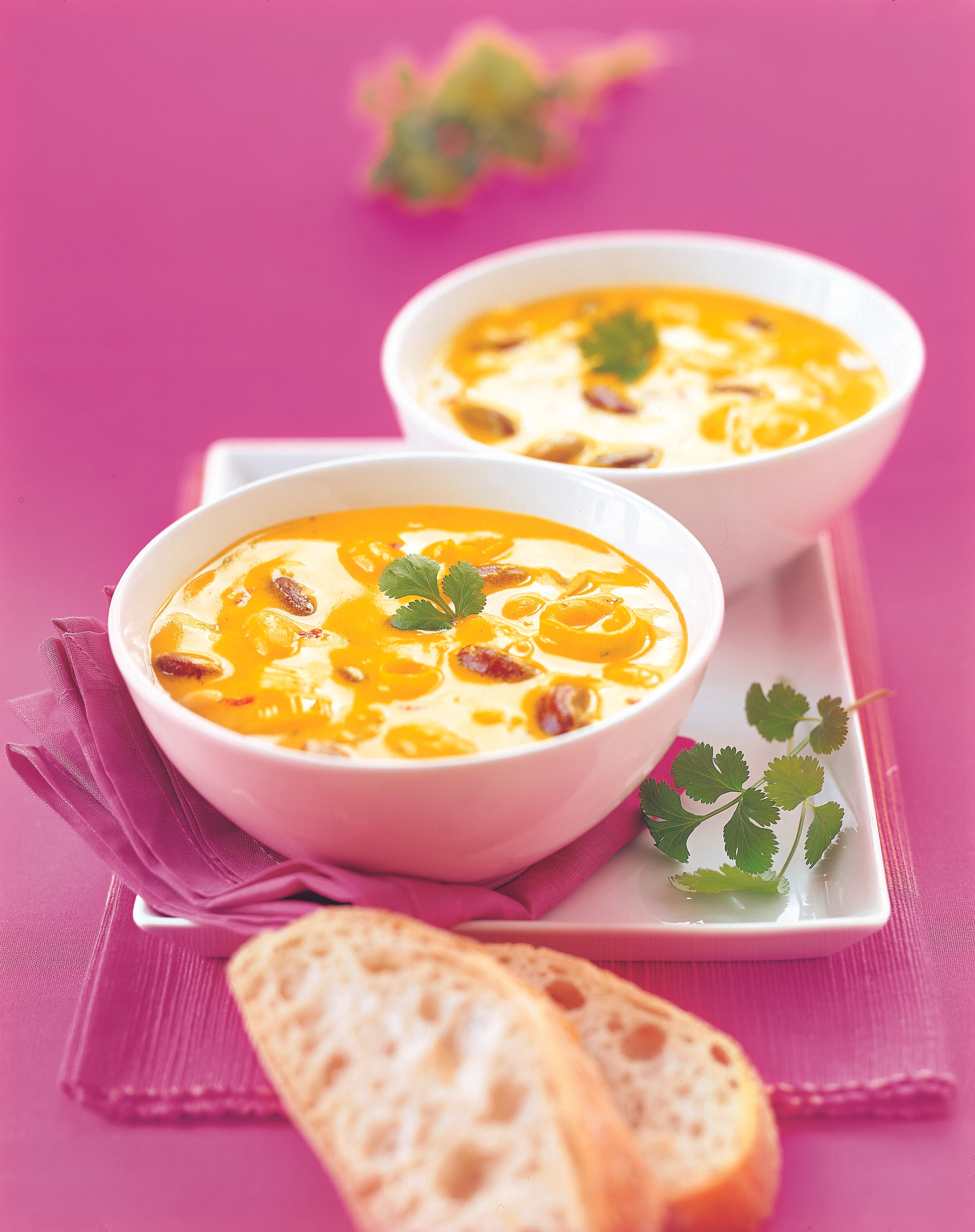 Gelbe Bohnensuppe mit Curry