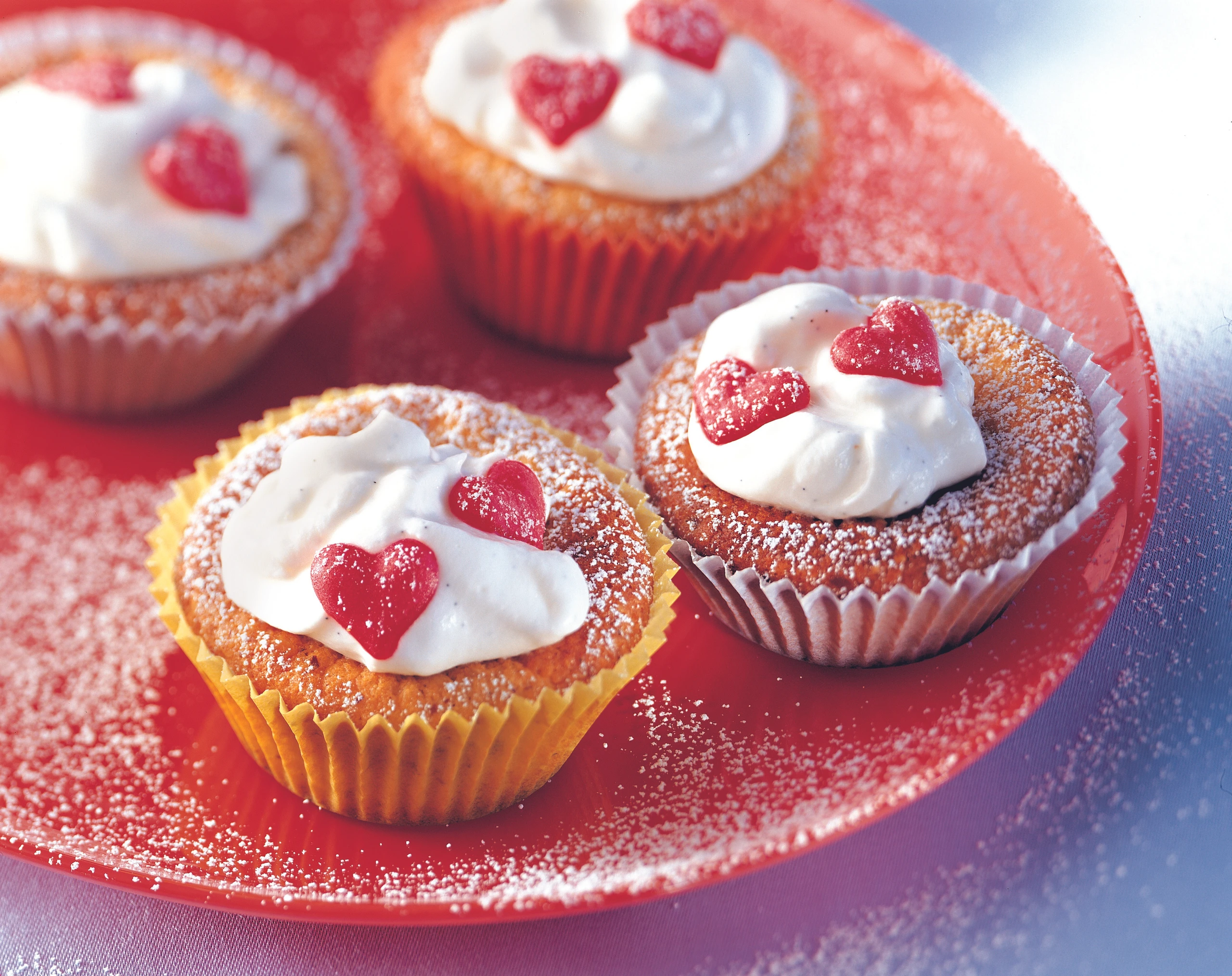Cupcakes mit Herzen