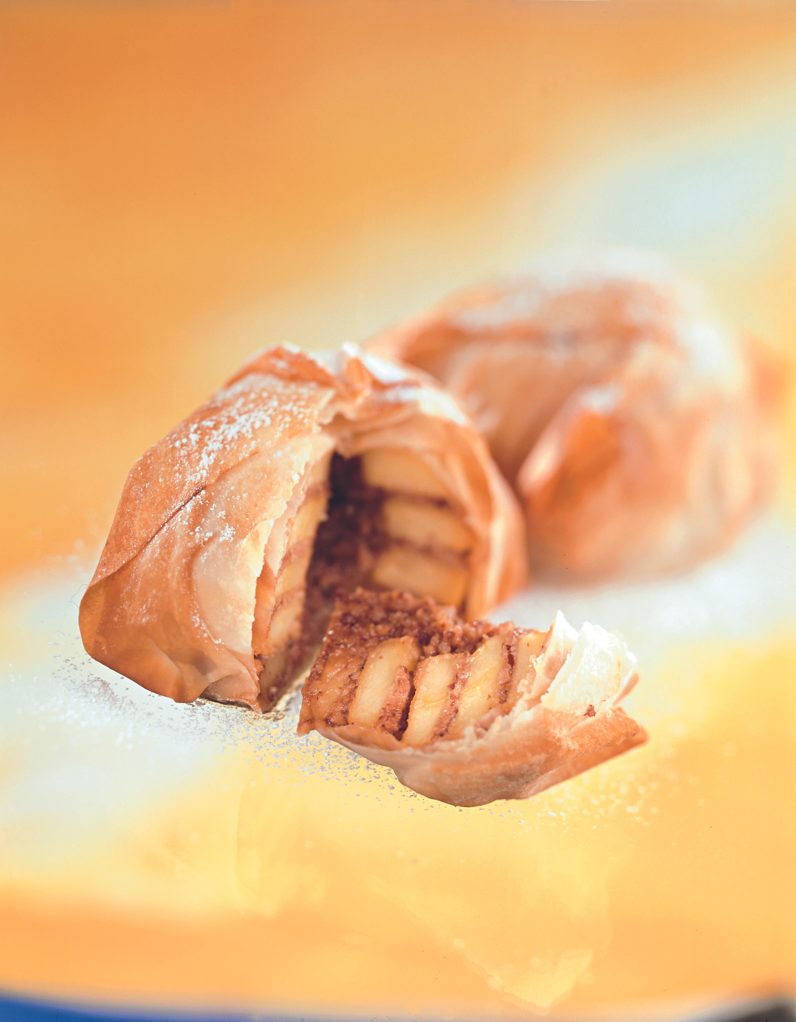 Gefüllter Apfel im Knusperkleid