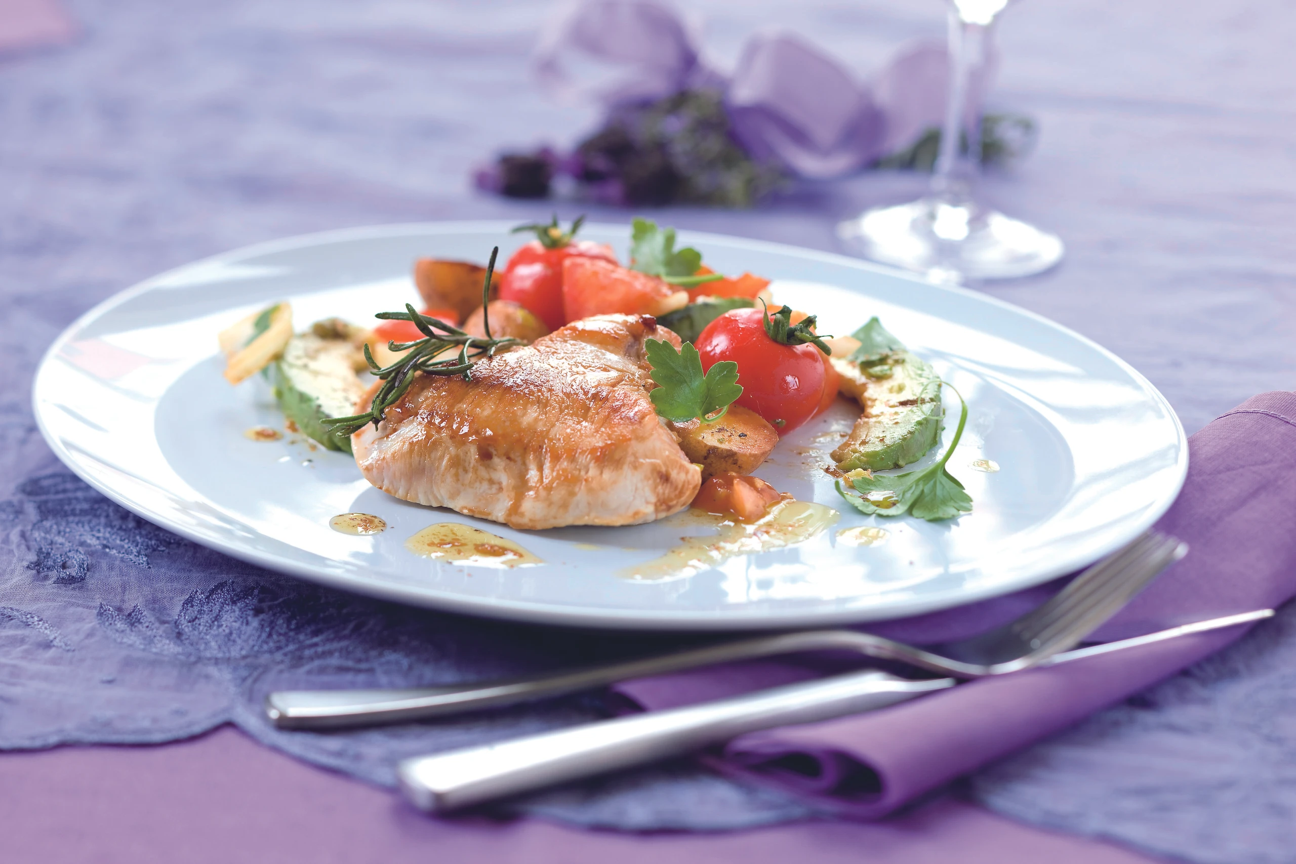 Putensteak mit geröstetem Gemüse